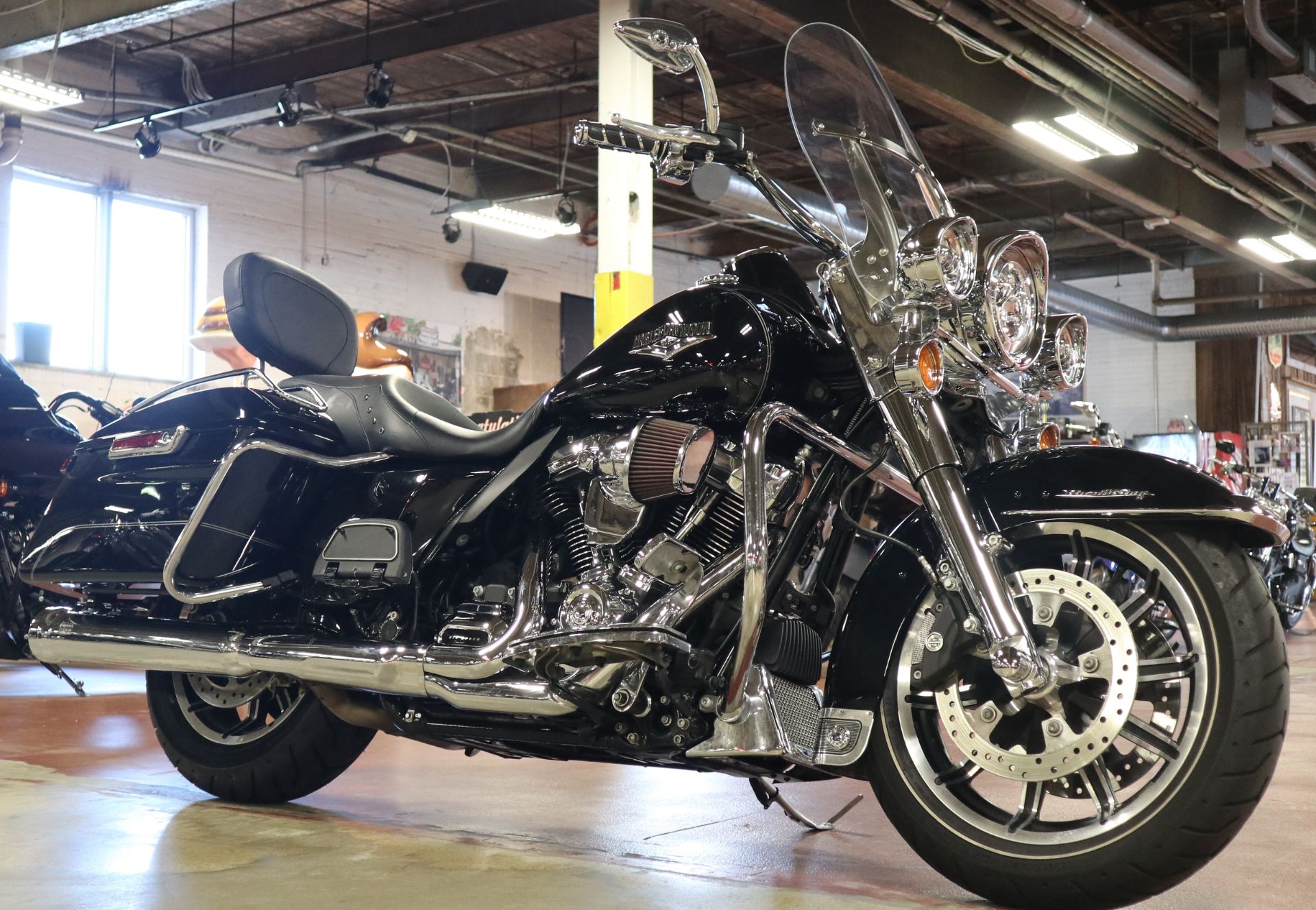 2017 Harley-Davidson Road King® in New London, Connecticut - Photo 2