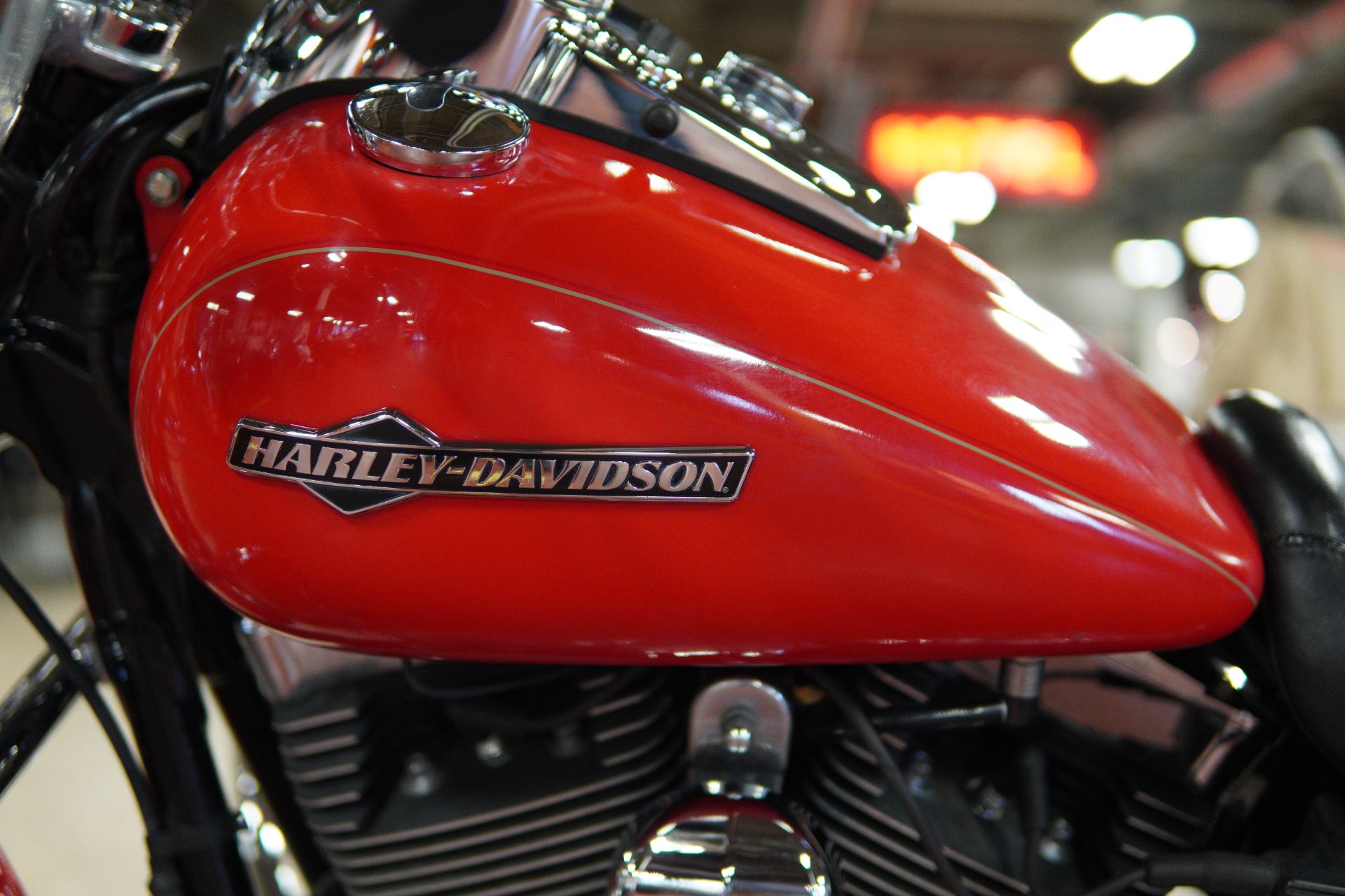 2011 Harley-Davidson Dyna® Super Glide® Custom in New London, Connecticut - Photo 11
