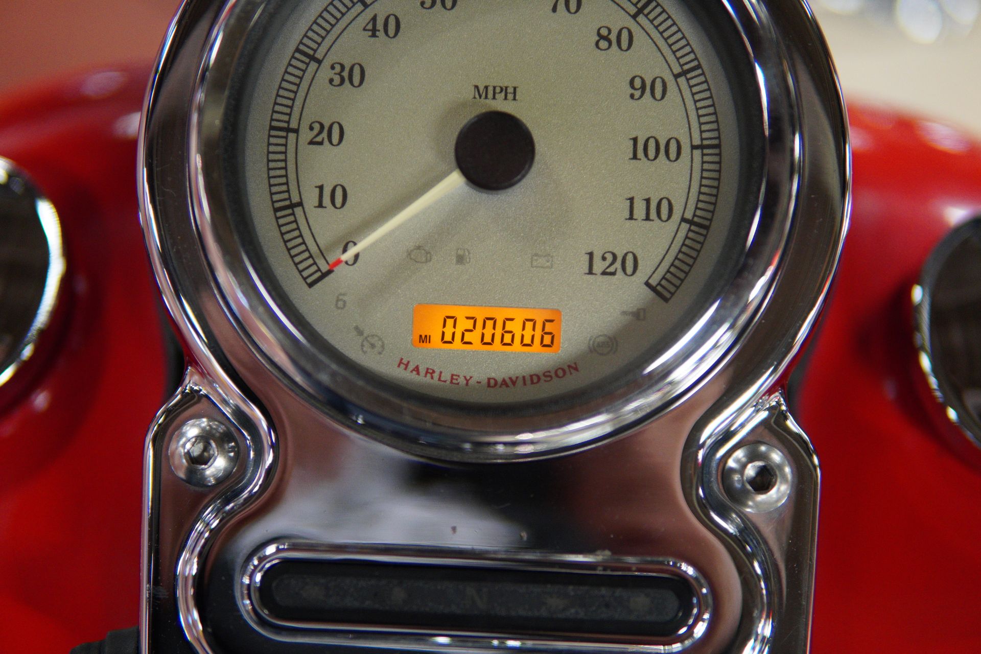 2011 Harley-Davidson Dyna® Super Glide® Custom in New London, Connecticut - Photo 13
