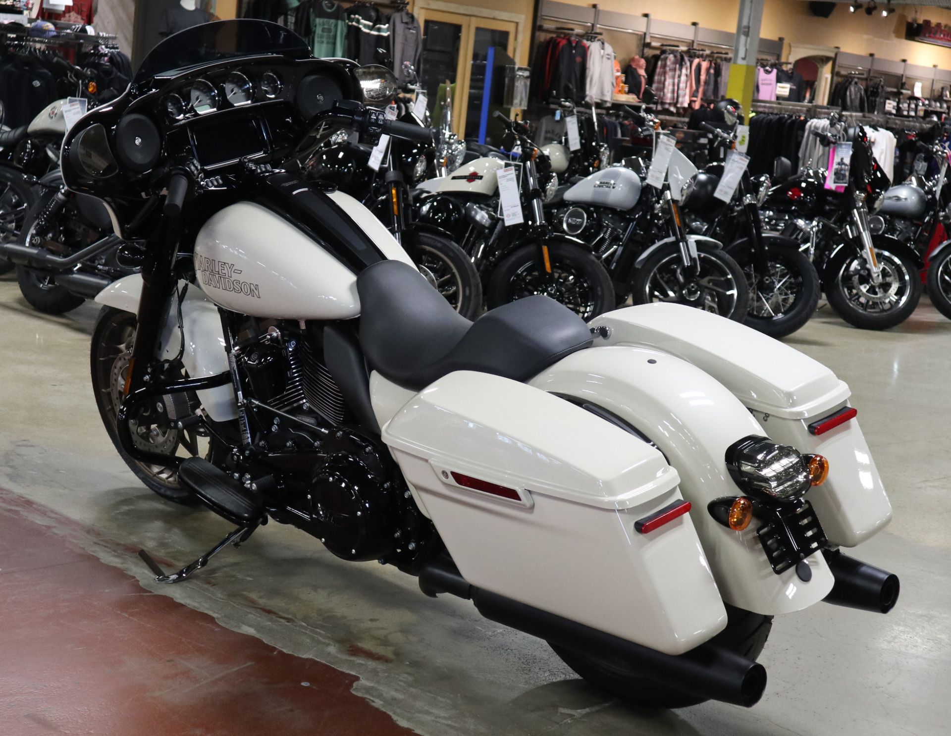2023 Harley-Davidson Street Glide® ST in New London, Connecticut - Photo 5