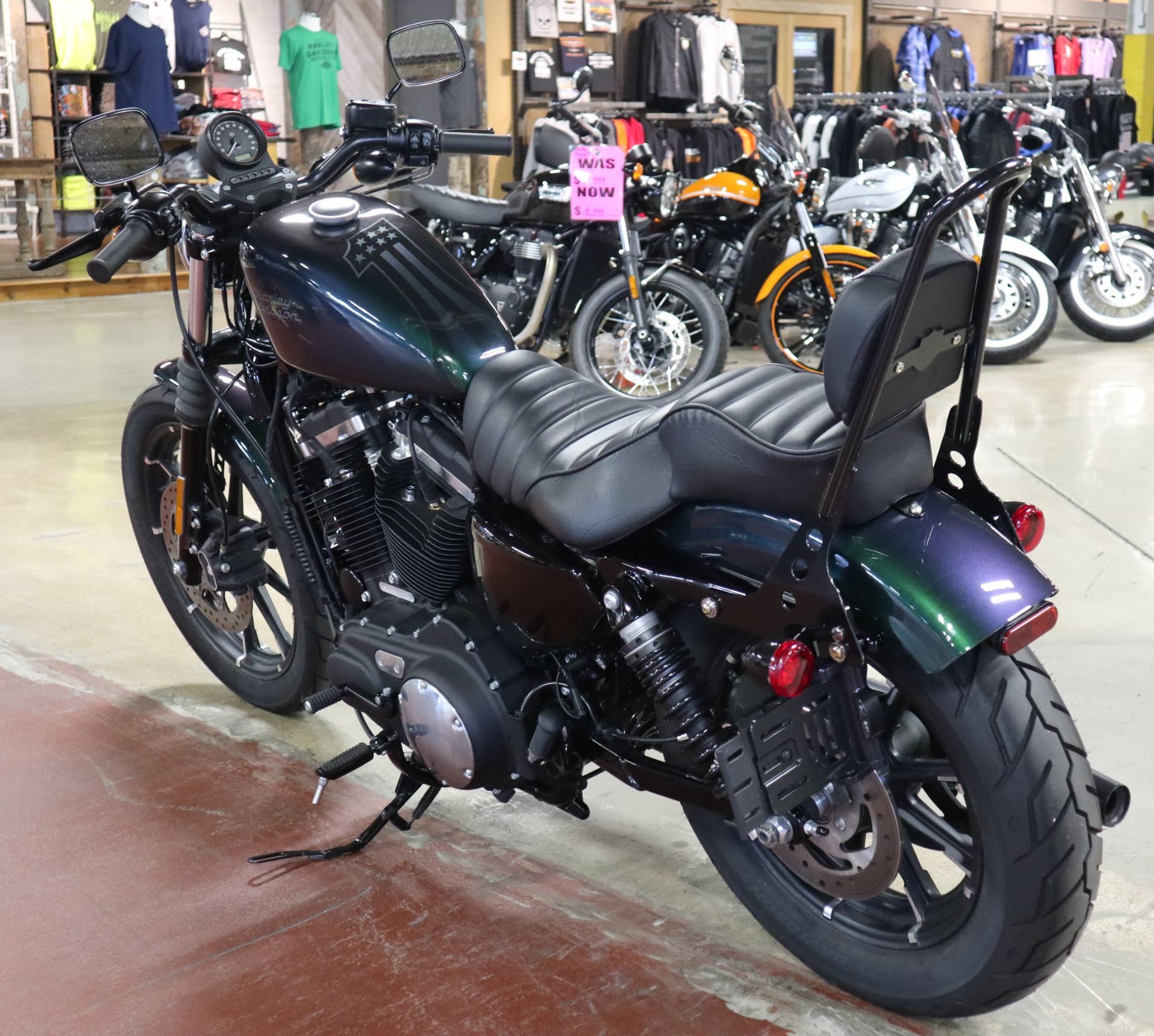 2021 Harley-Davidson Iron 883™ in New London, Connecticut - Photo 5