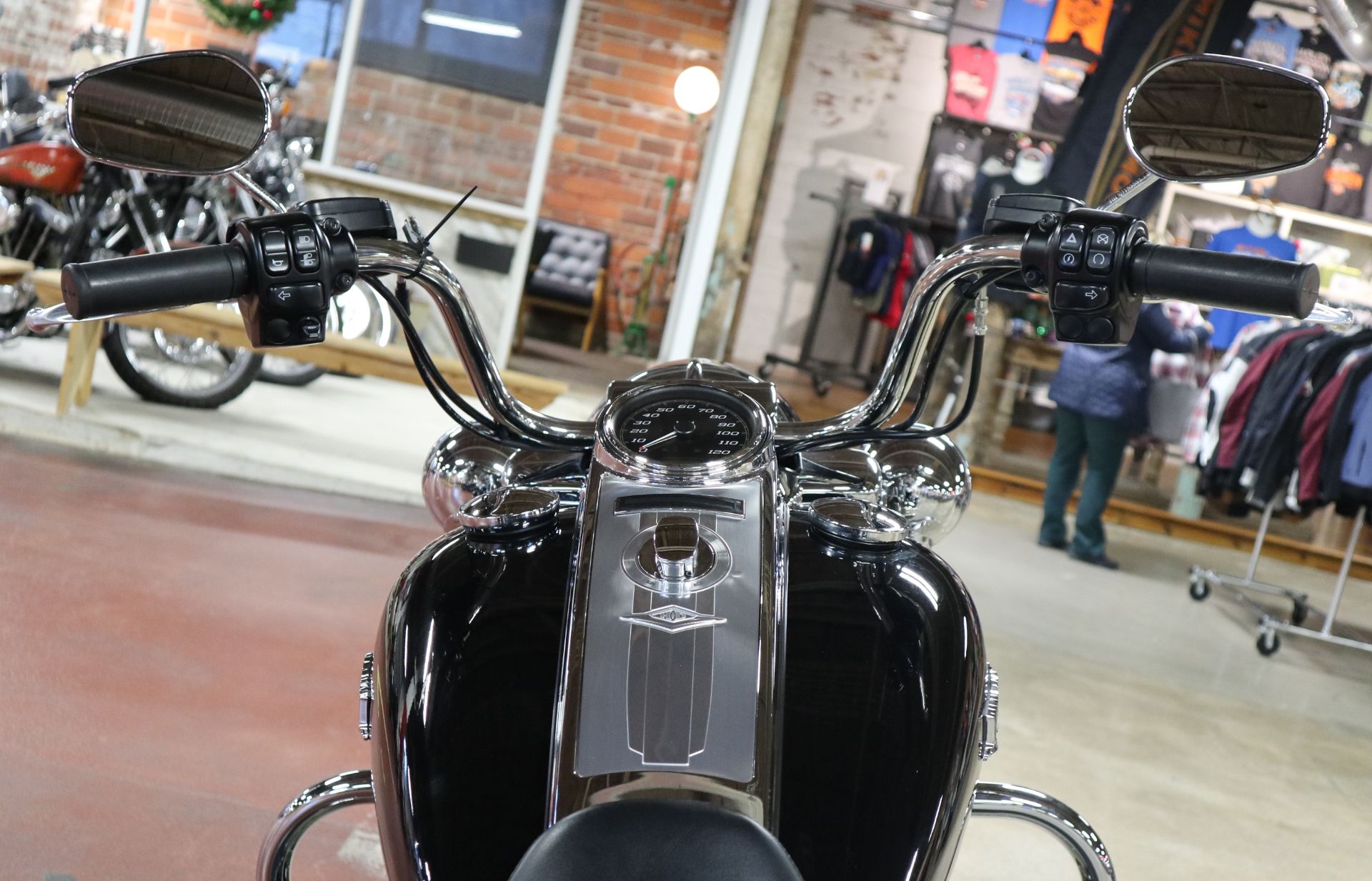 2018 Harley-Davidson Road King® in New London, Connecticut - Photo 12