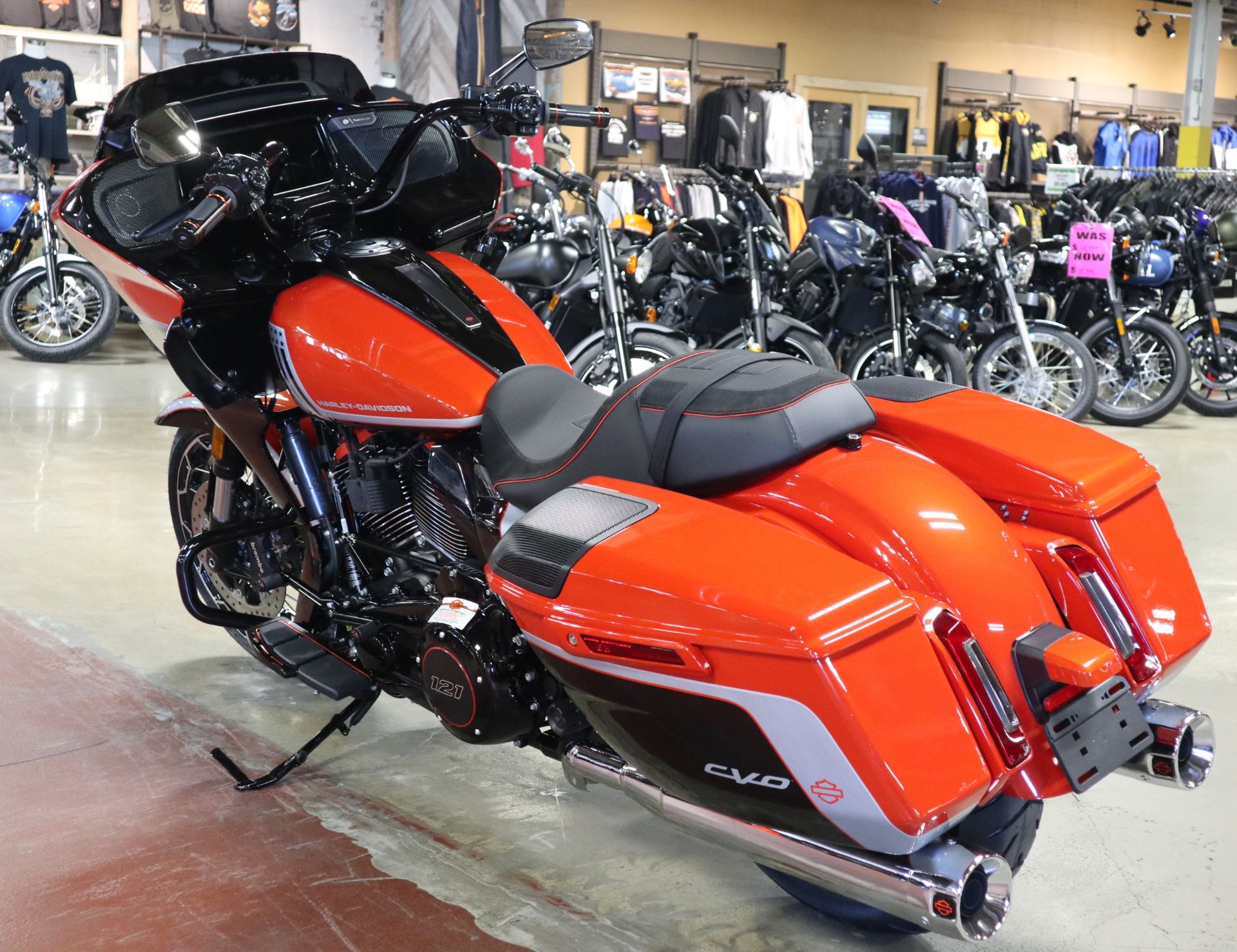 2024 Harley-Davidson CVO™ Road Glide® in New London, Connecticut - Photo 6