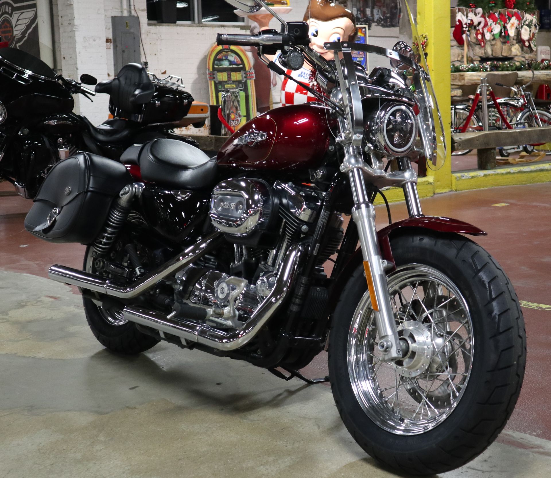 2017 Harley-Davidson 1200 Custom in New London, Connecticut - Photo 2