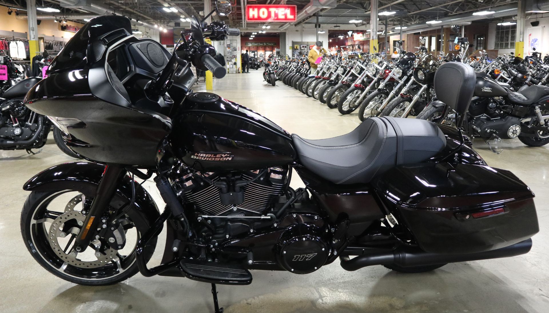 2024 Harley-Davidson Road Glide® in New London, Connecticut - Photo 5