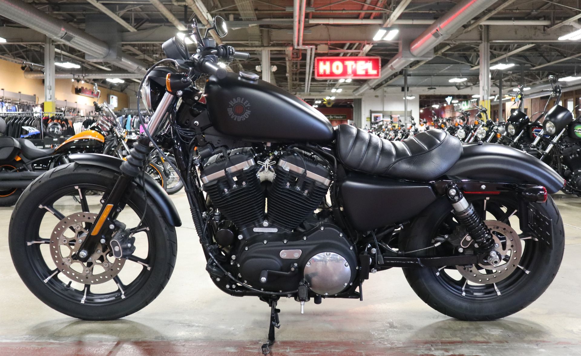 2021 Harley-Davidson Iron 883™ in New London, Connecticut - Photo 5