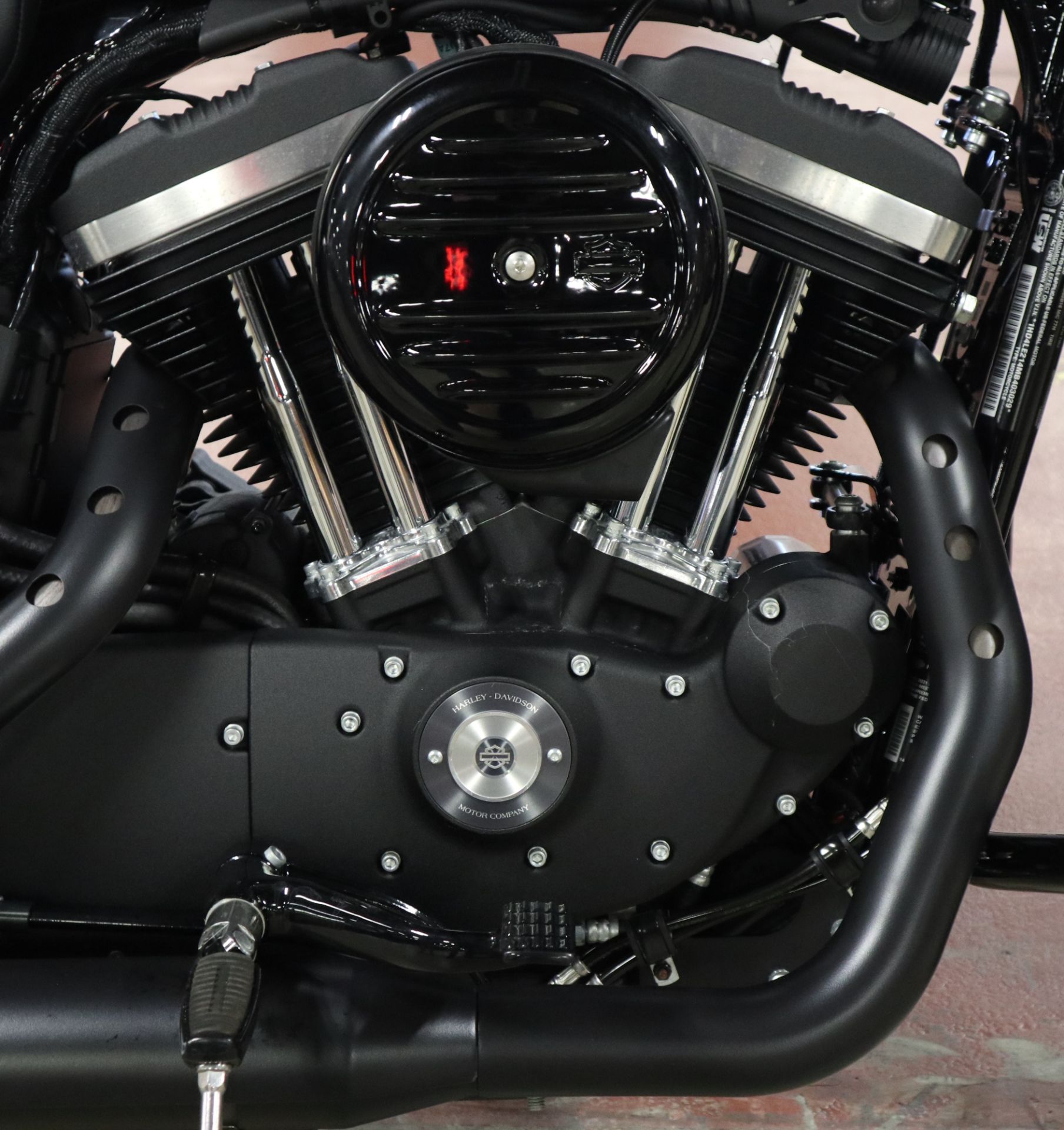 2021 Harley-Davidson Iron 883™ in New London, Connecticut - Photo 16