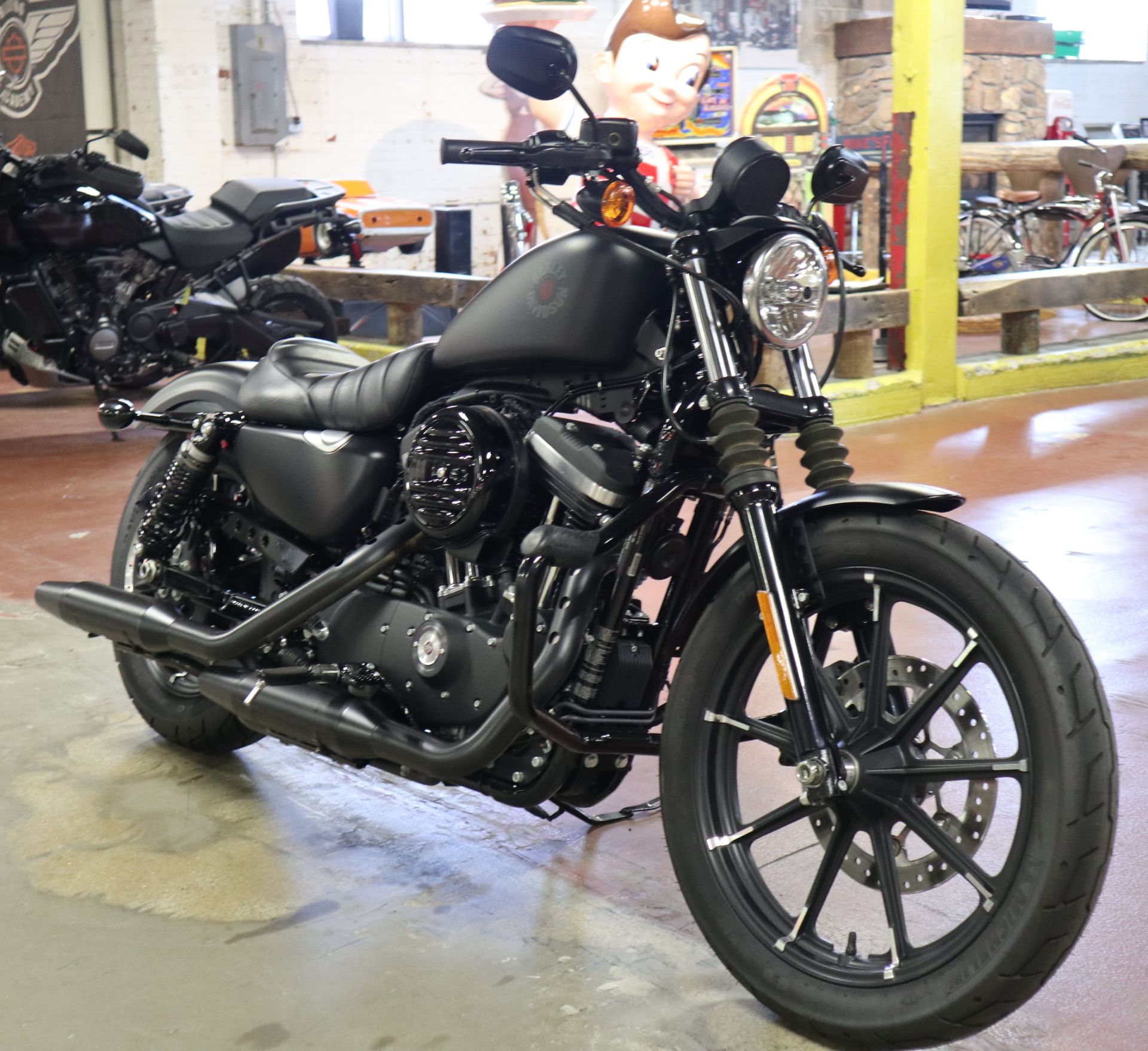 2021 Harley-Davidson Iron 883™ in New London, Connecticut - Photo 2