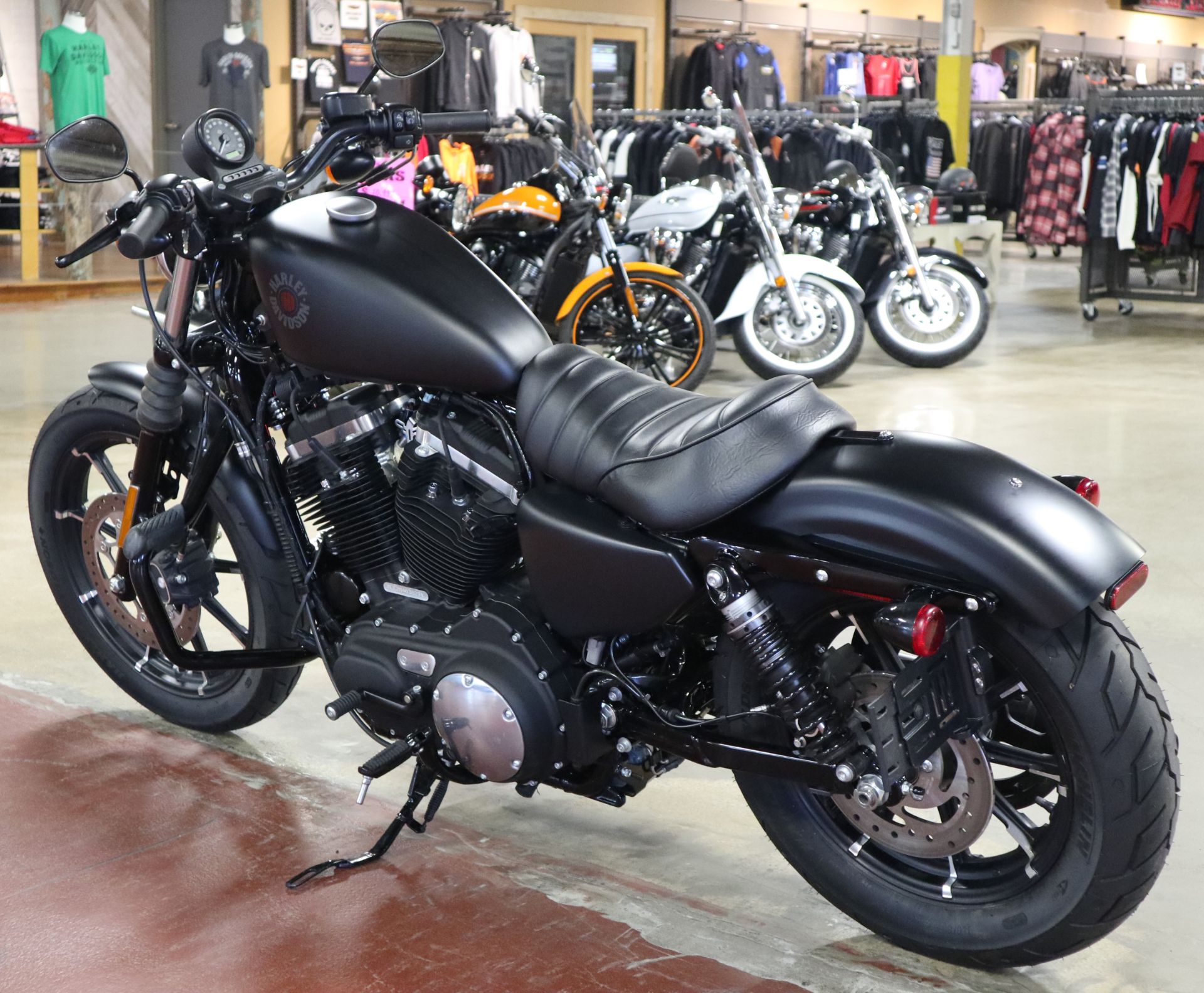 2021 Harley-Davidson Iron 883™ in New London, Connecticut - Photo 6