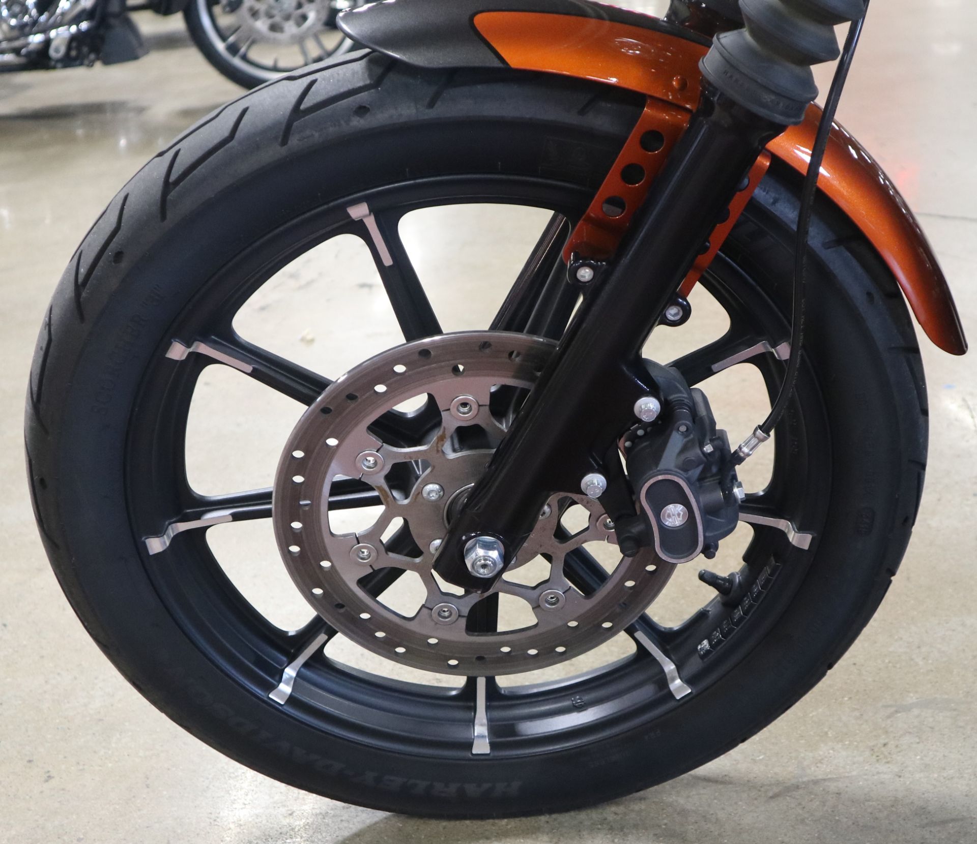 2020 Harley-Davidson Iron 883™ in New London, Connecticut - Photo 14