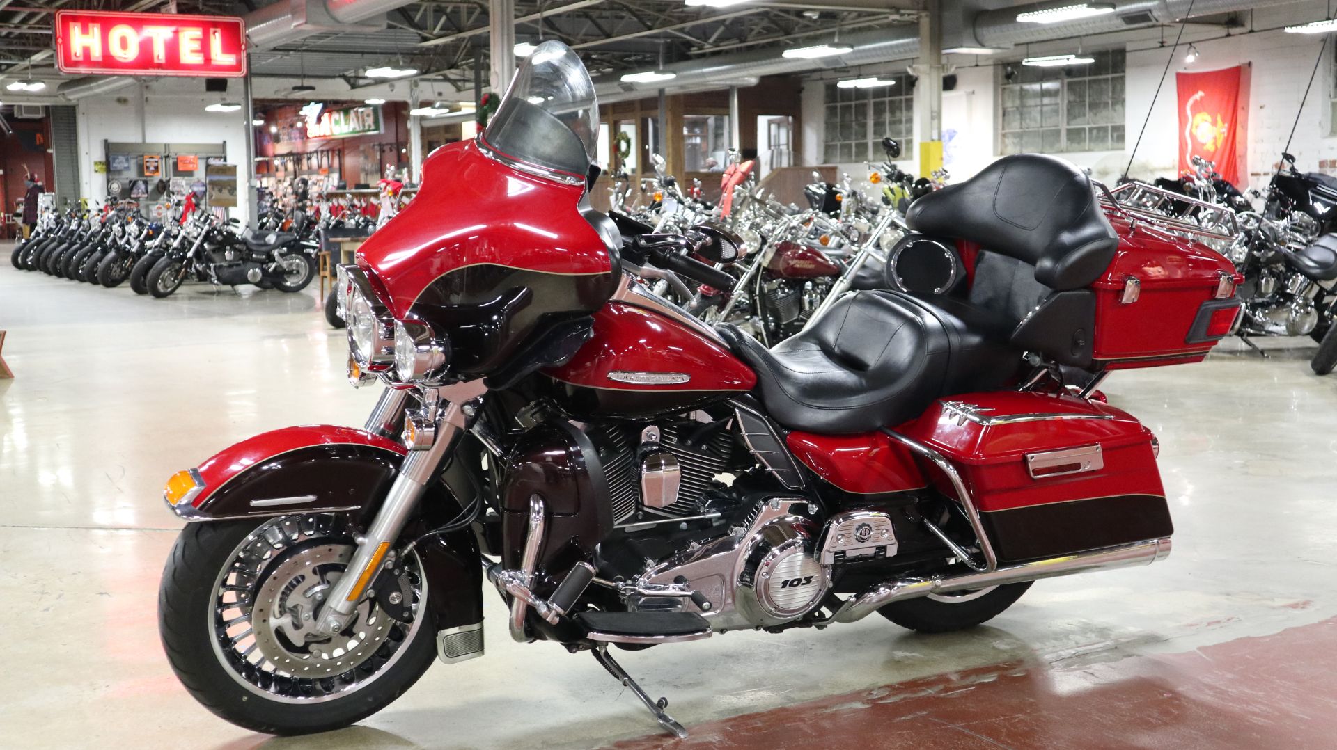 2011 Harley-Davidson Electra Glide® Ultra Limited in New London, Connecticut - Photo 4