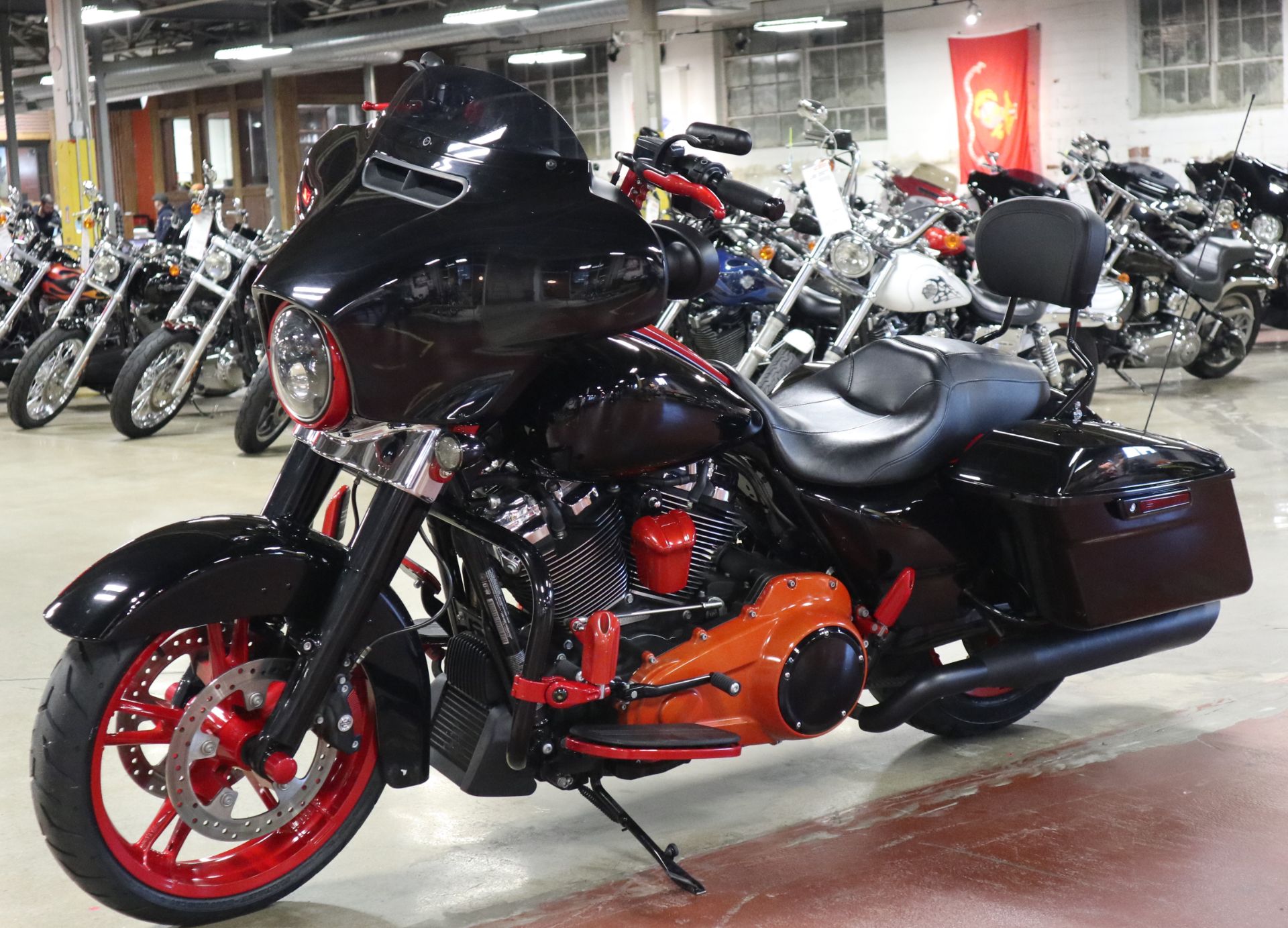 2019 Harley-Davidson Street Glide® in New London, Connecticut - Photo 4