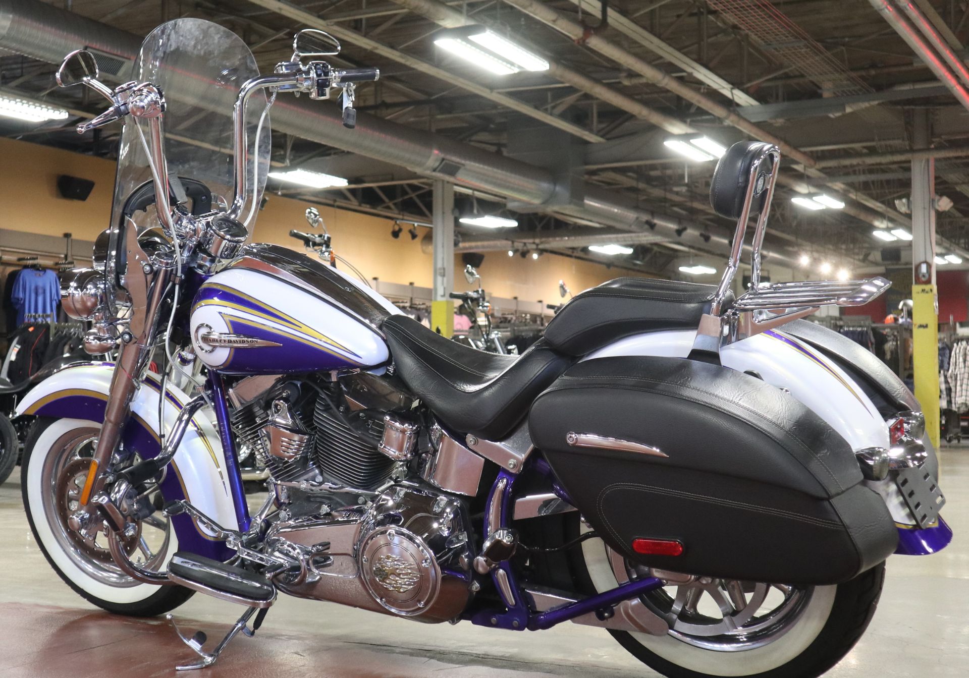 2014 Harley-Davidson CVO™ Softail® Deluxe in New London, Connecticut - Photo 6