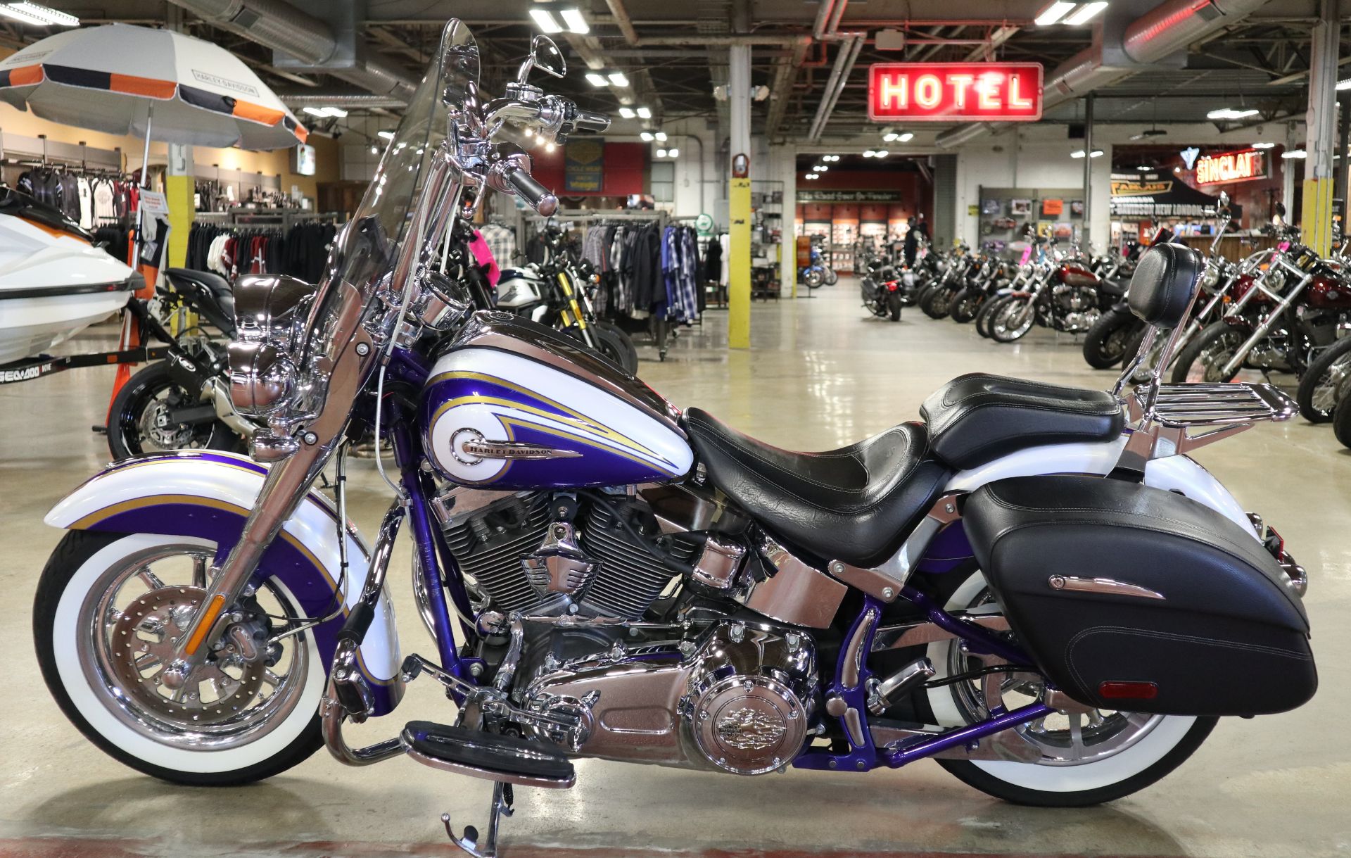 2014 Harley-Davidson CVO™ Softail® Deluxe in New London, Connecticut - Photo 5