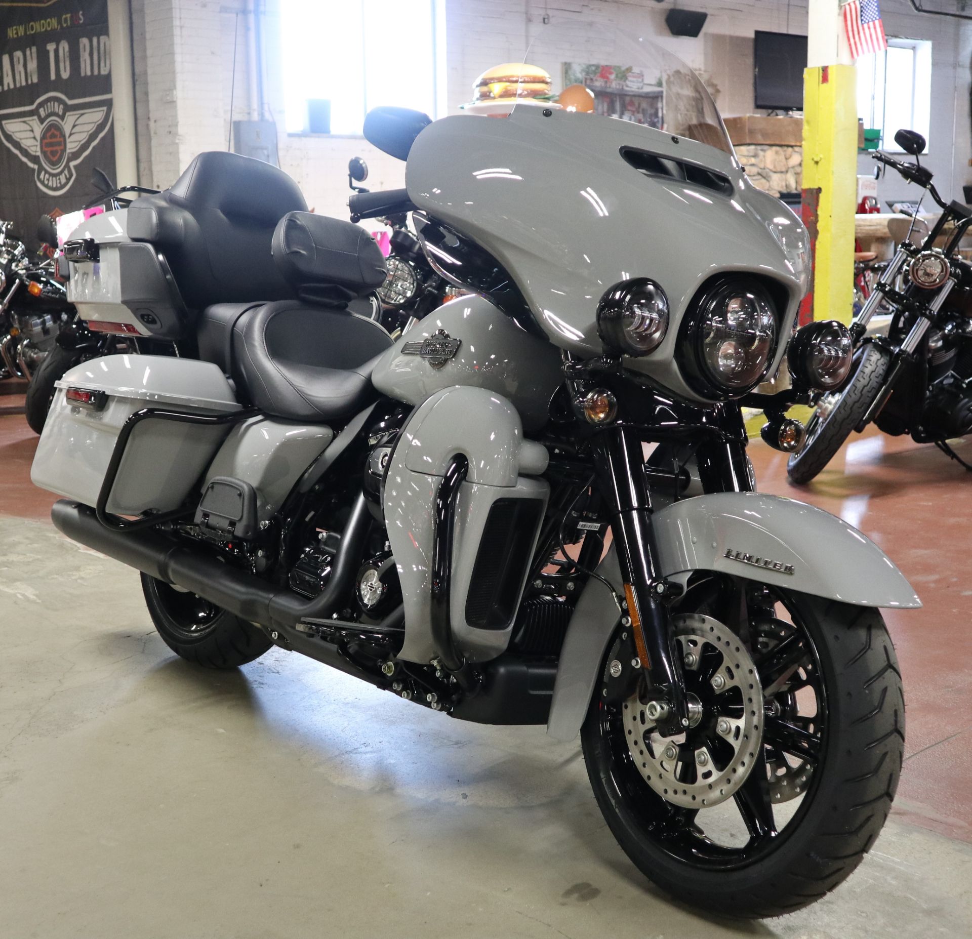 2024 Harley-Davidson Ultra Limited in New London, Connecticut - Photo 2
