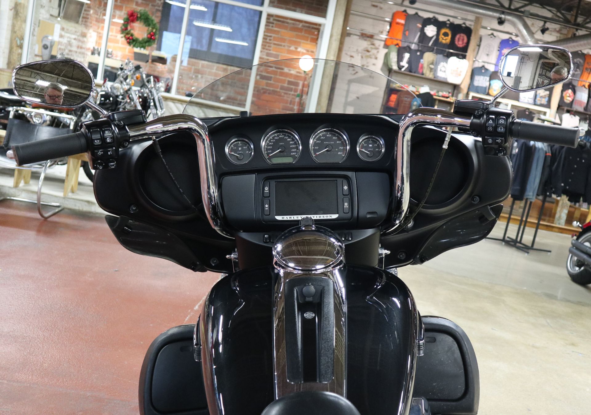 2018 Harley-Davidson Electra Glide® Ultra Classic® in New London, Connecticut - Photo 11