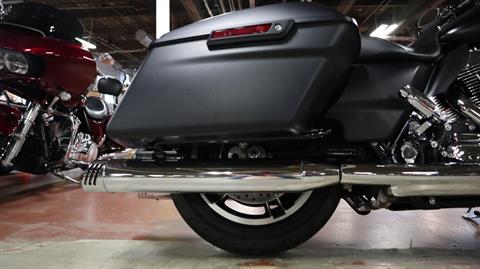 2015 Harley-Davidson Road Glide® in New London, Connecticut - Photo 15