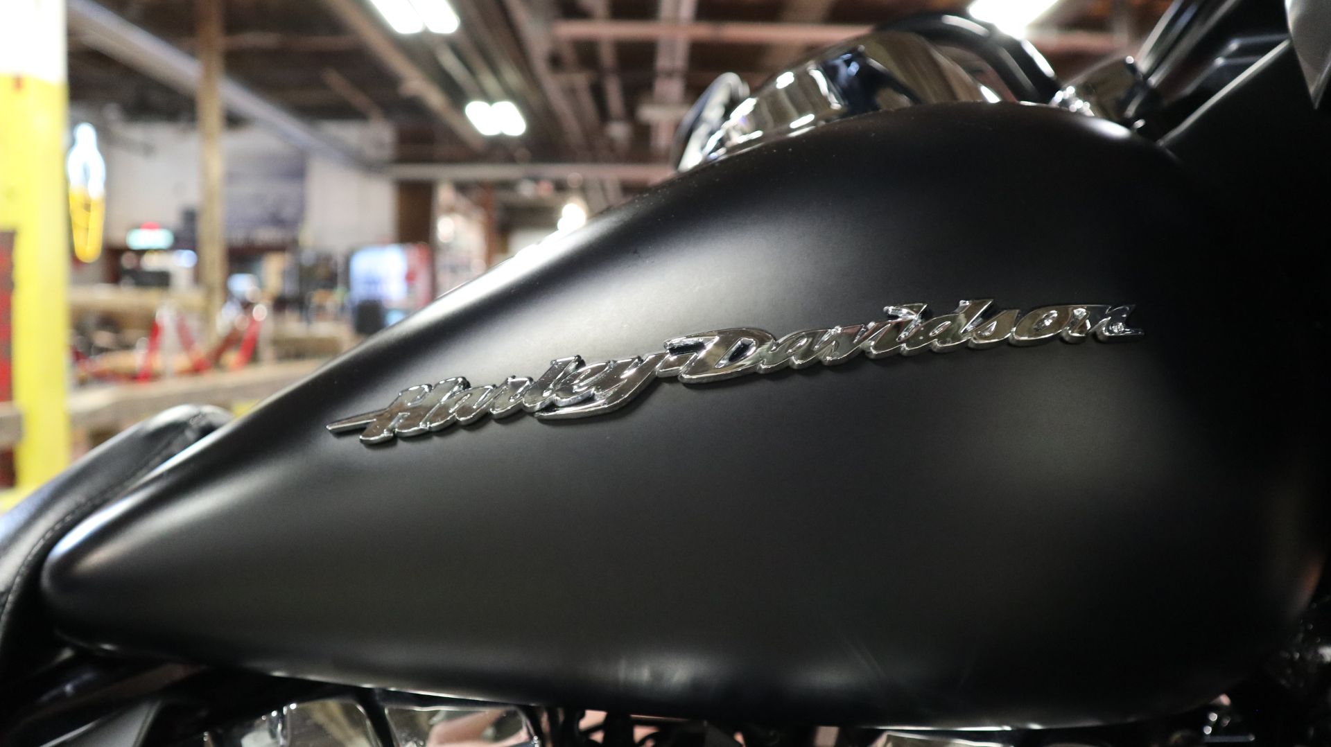 2015 Harley-Davidson Road Glide® in New London, Connecticut - Photo 9