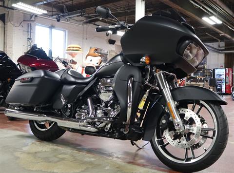 2015 Harley-Davidson Road Glide® in New London, Connecticut - Photo 2