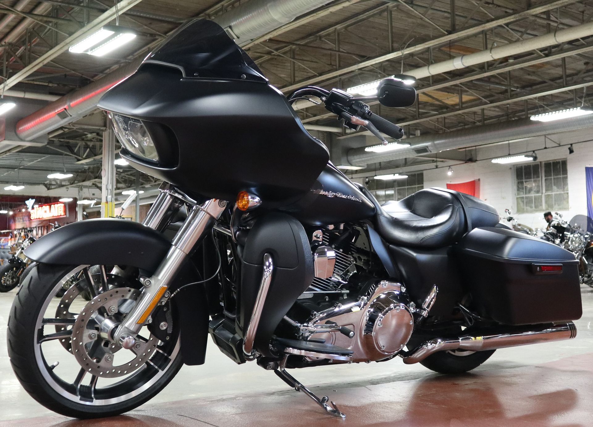 2015 Harley-Davidson Road Glide® in New London, Connecticut - Photo 4
