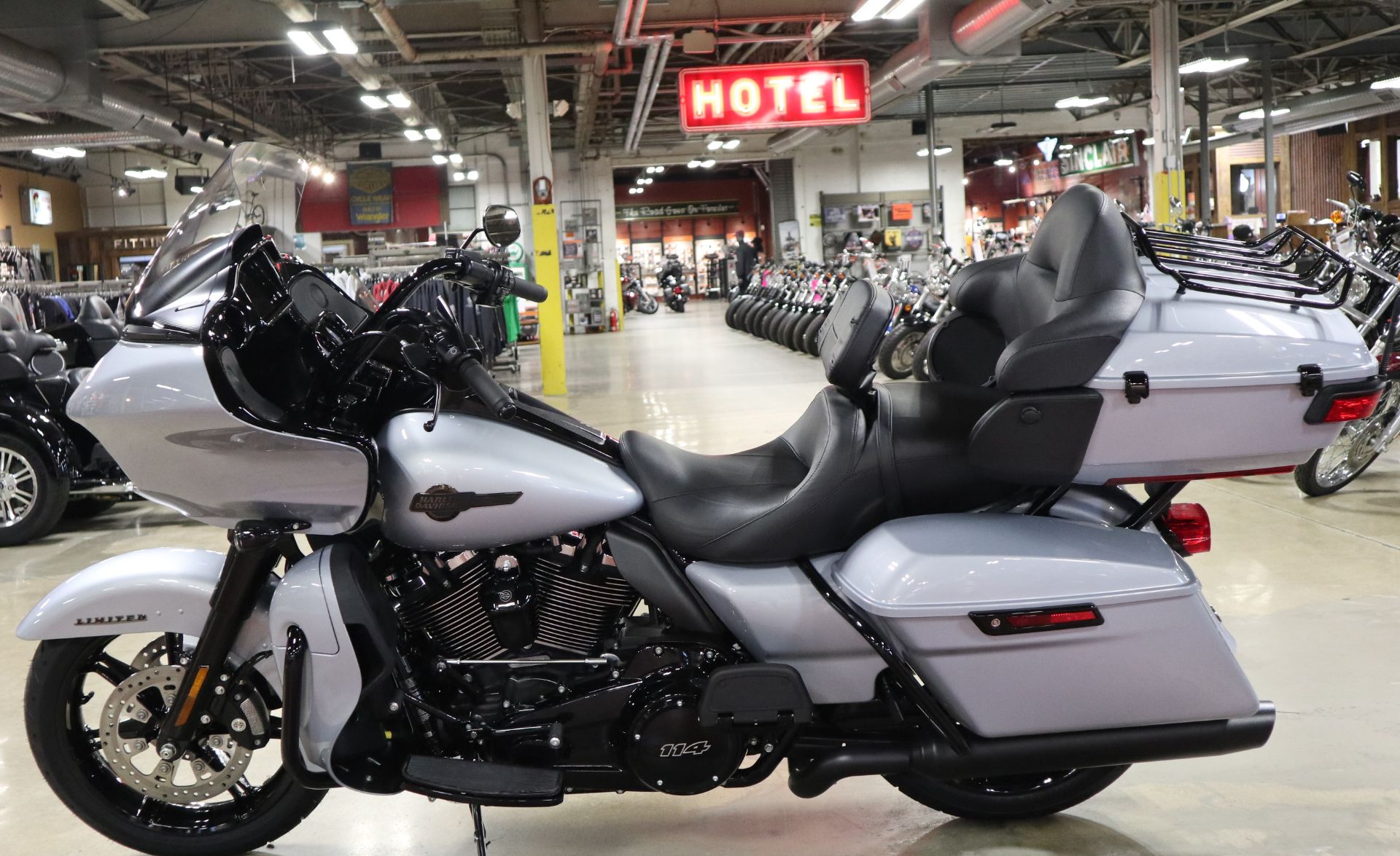 2023 Harley-Davidson Road Glide® Limited in New London, Connecticut - Photo 5