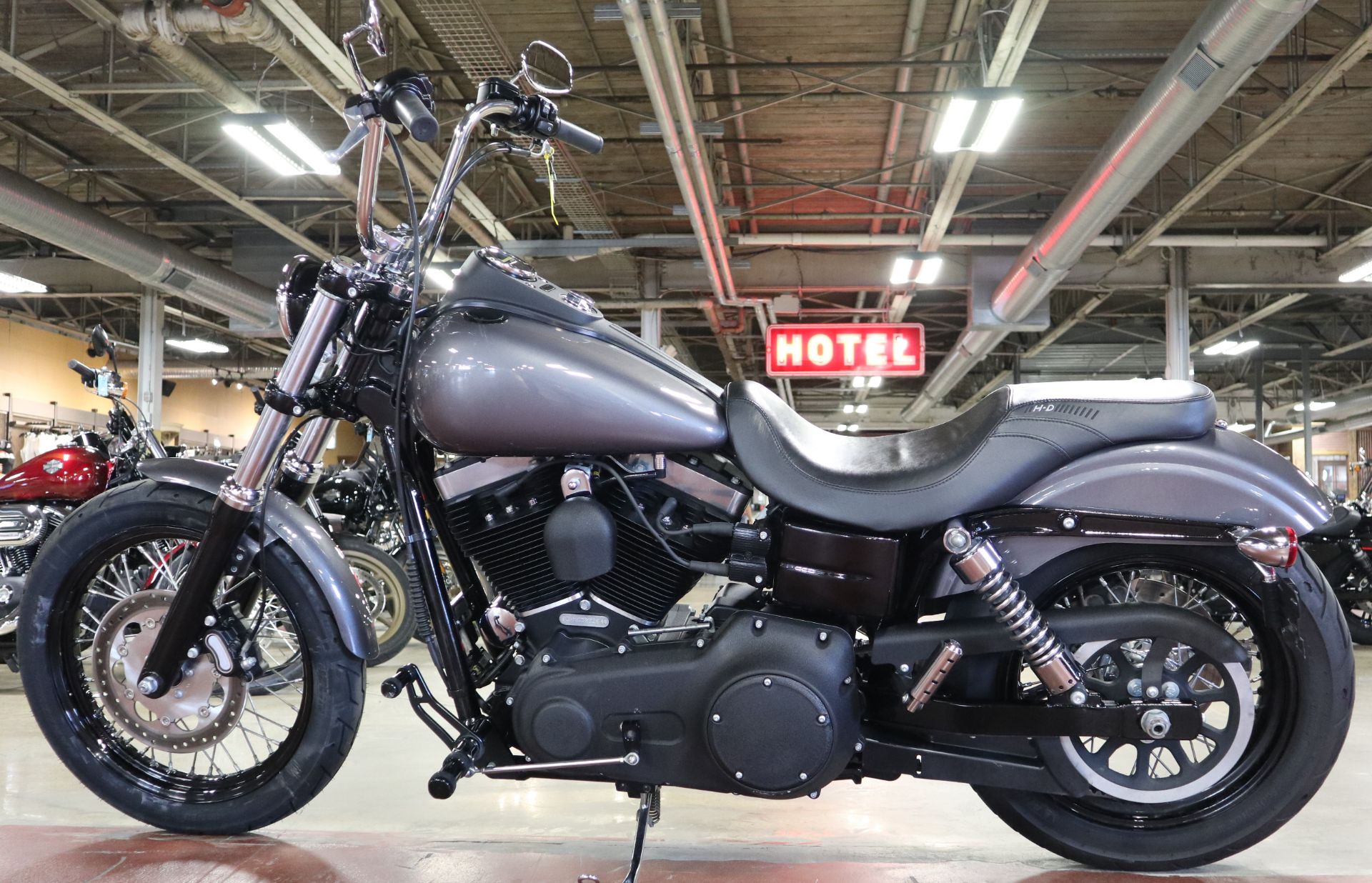 2016 Harley-Davidson Street Bob® in New London, Connecticut - Photo 5