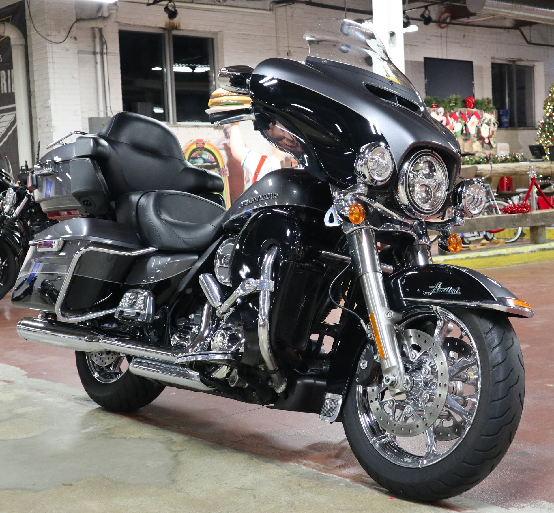 2014 Harley-Davidson Ultra Limited in New London, Connecticut - Photo 2