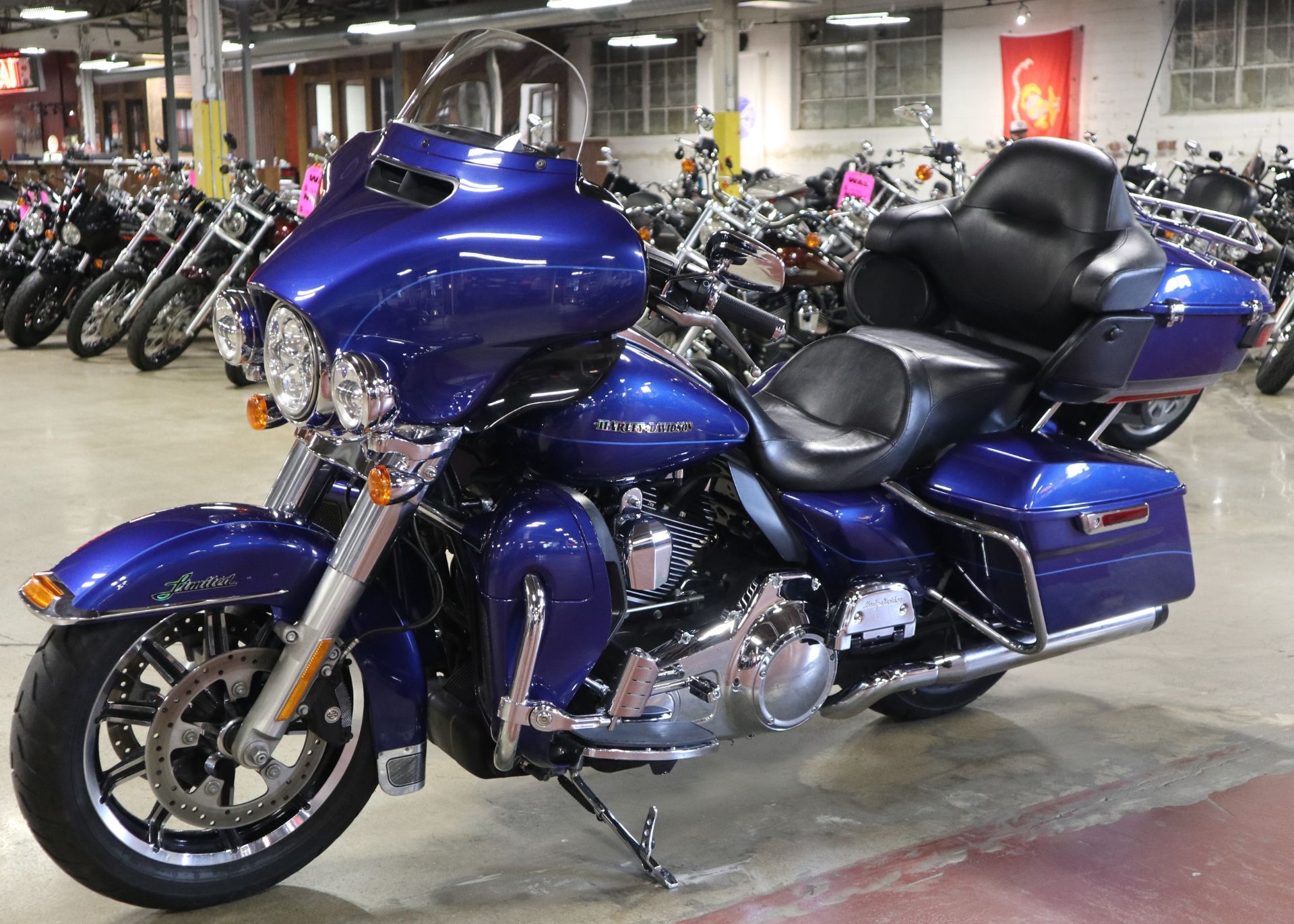 2015 Harley-Davidson Ultra Limited Low in New London, Connecticut - Photo 4
