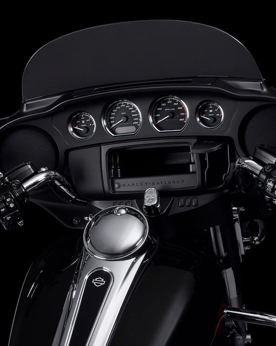 2022 Harley-Davidson ELECTRA GLIDE STANDARD in New London, Connecticut - Photo 9