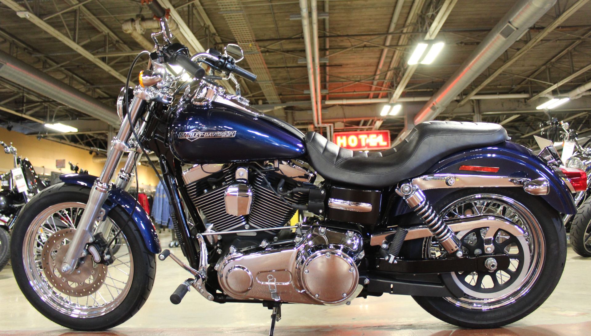 2013 Harley-Davidson Dyna® Super Glide® Custom in New London, Connecticut - Photo 5