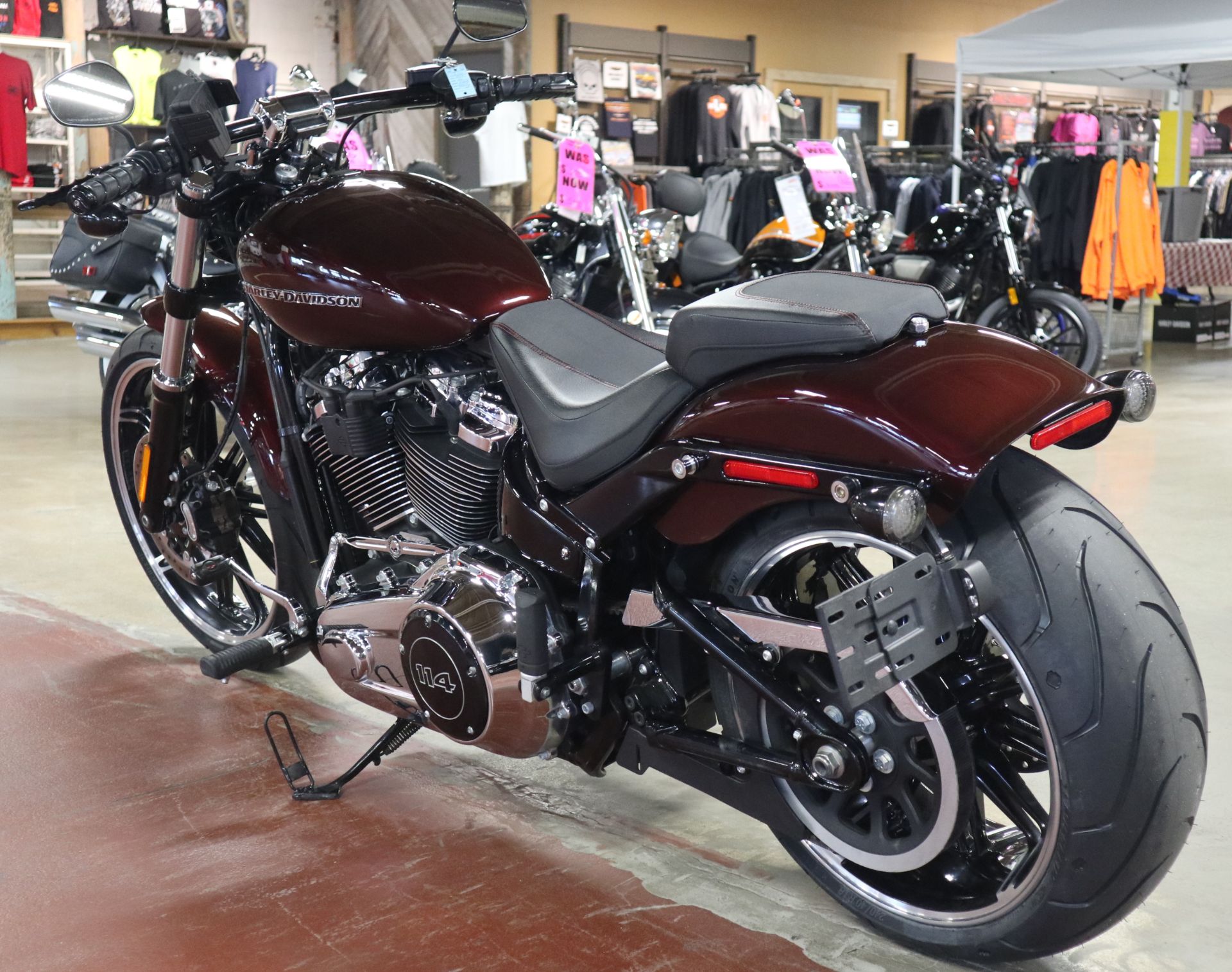 2018 Harley-Davidson Breakout® 114 in New London, Connecticut - Photo 6