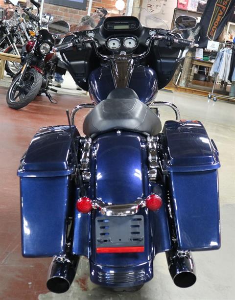 2013 Harley-Davidson Road Glide® Custom in New London, Connecticut - Photo 6