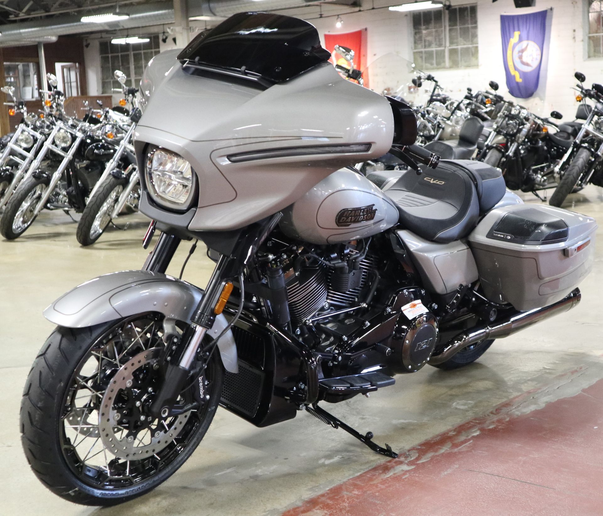 2023 Harley-Davidson CVO™ Street Glide® in New London, Connecticut - Photo 4