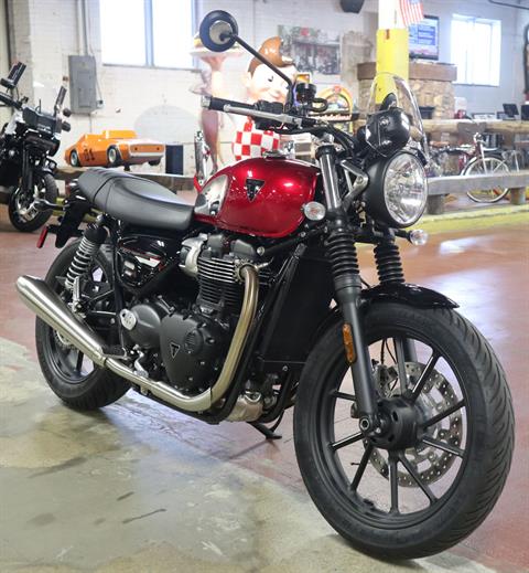 2023 Triumph Speed Twin 900 Chrome Edition in New London, Connecticut - Photo 2