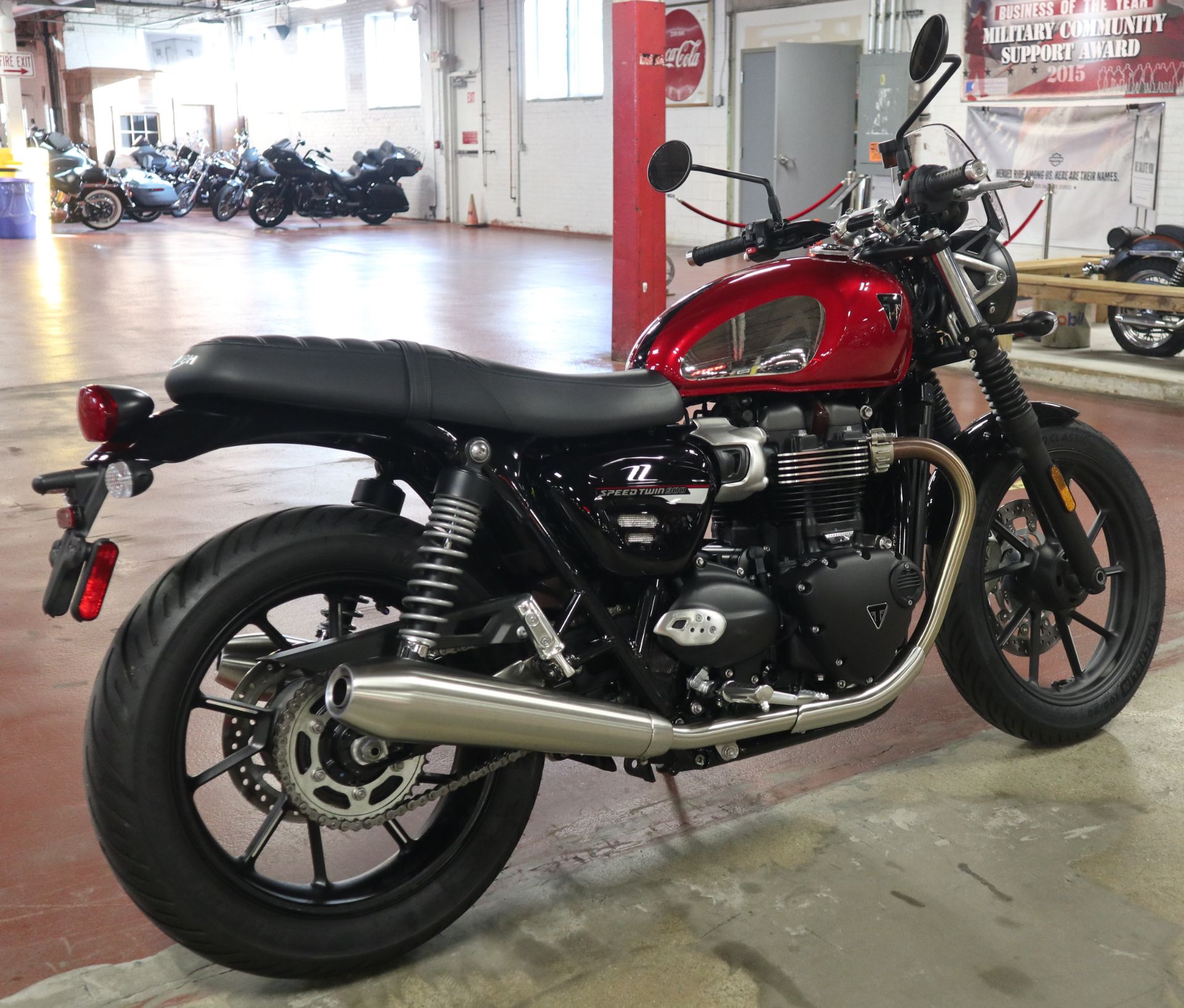 2023 Triumph Speed Twin 900 Chrome Edition in New London, Connecticut - Photo 8