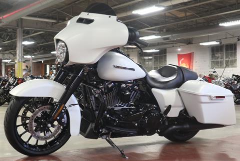 2018 Harley-Davidson Street Glide® Special in New London, Connecticut - Photo 4