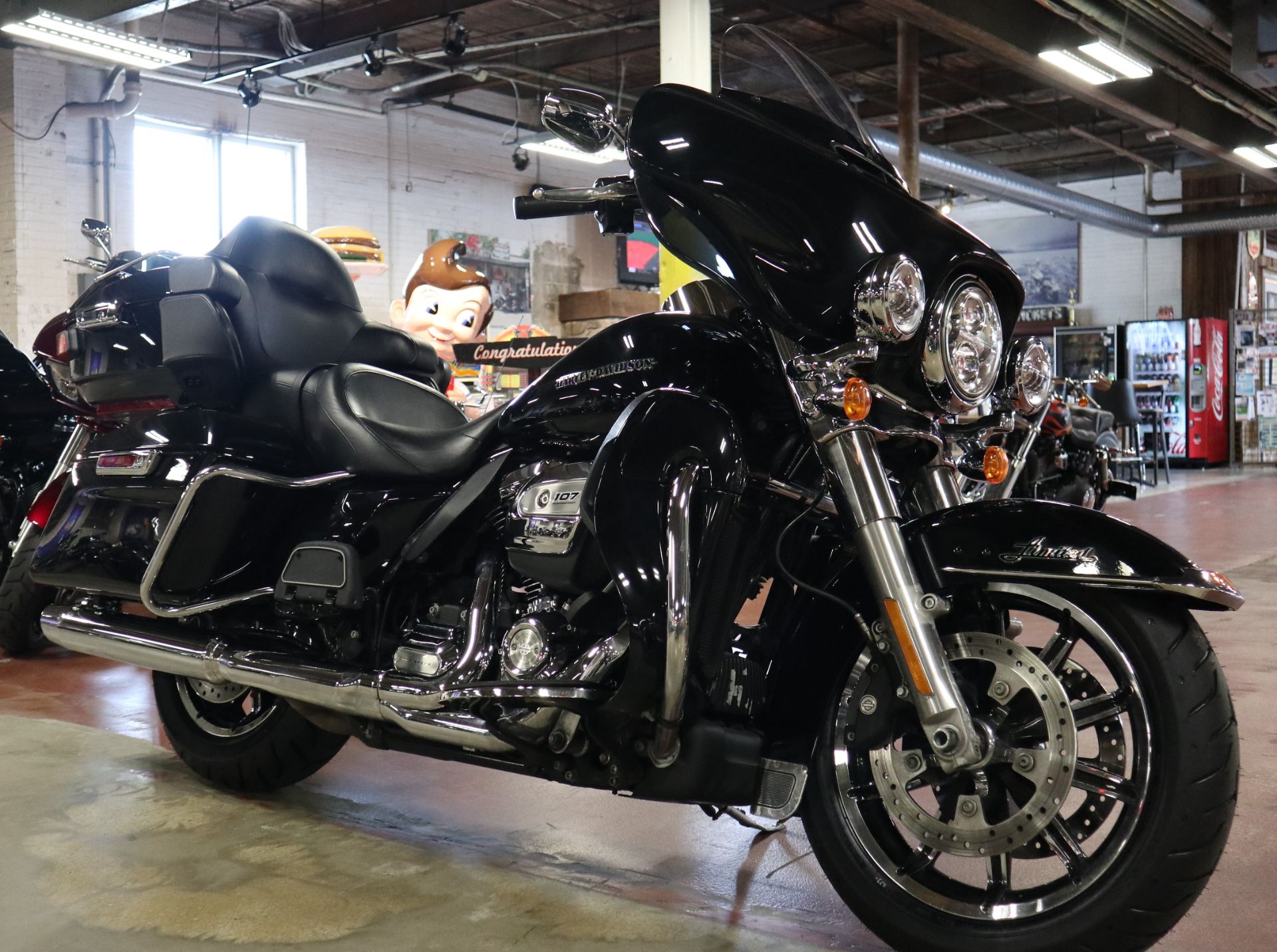 2018 Harley-Davidson Ultra Limited in New London, Connecticut - Photo 2