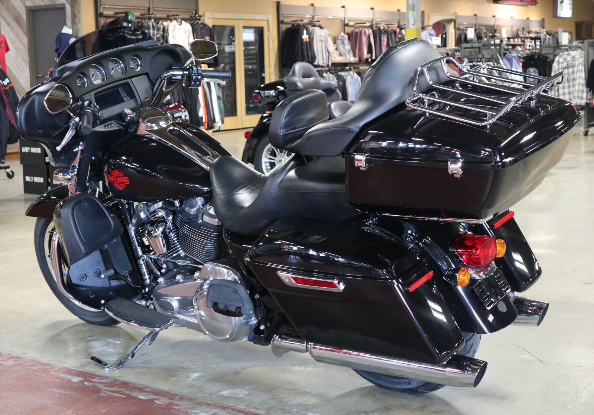 2019 Harley-Davidson Electra Glide® Standard in New London, Connecticut - Photo 6