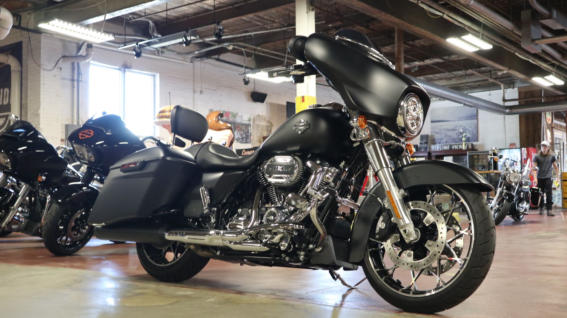 2022 Harley-Davidson Street Glide® Special in New London, Connecticut - Photo 2