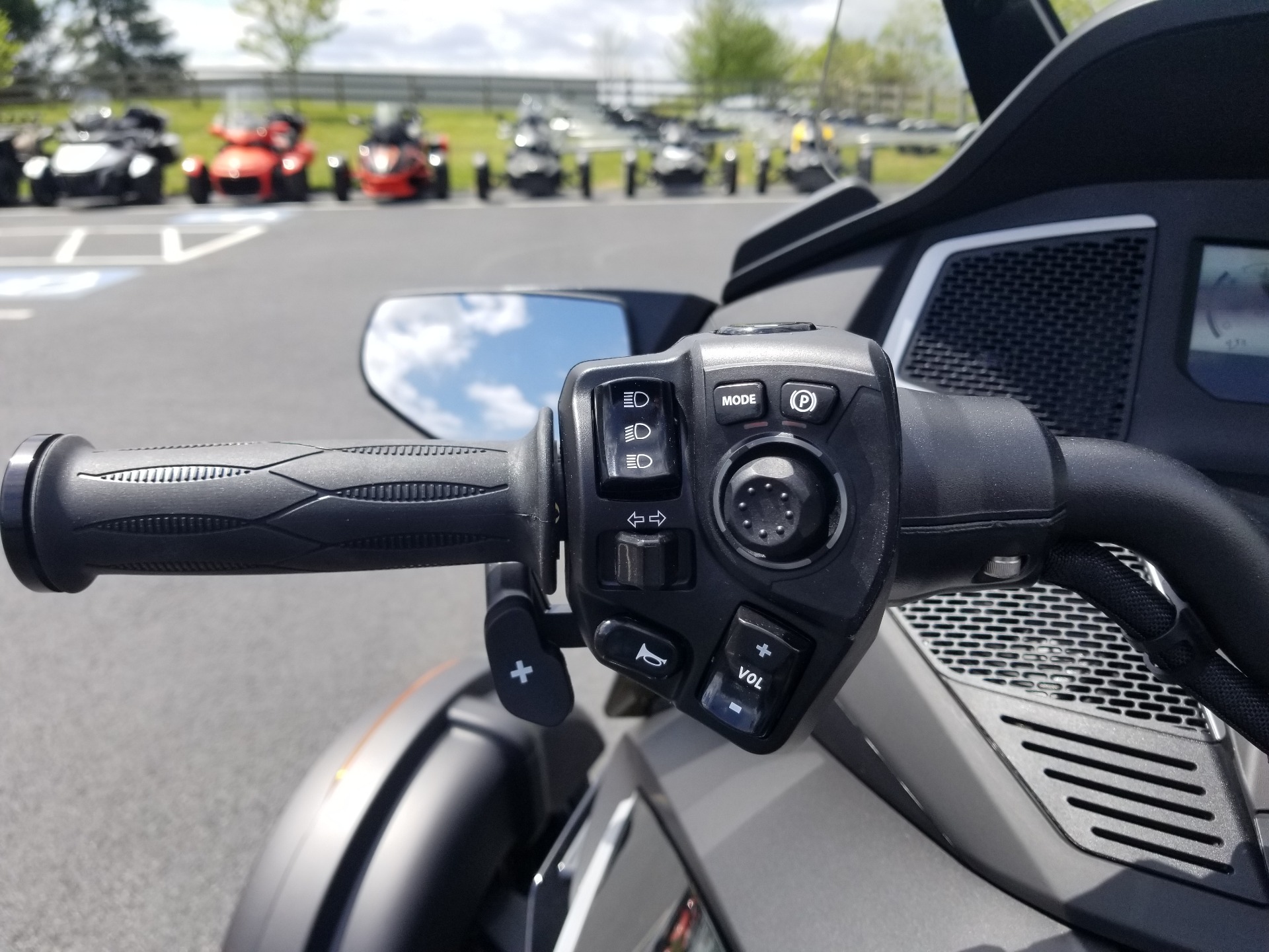 2023 Can-Am Spyder RT Limited in Grantville, Pennsylvania - Photo 12