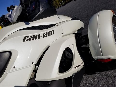 2012 Can-Am Spyder® RS SE5 in Grantville, Pennsylvania - Photo 8