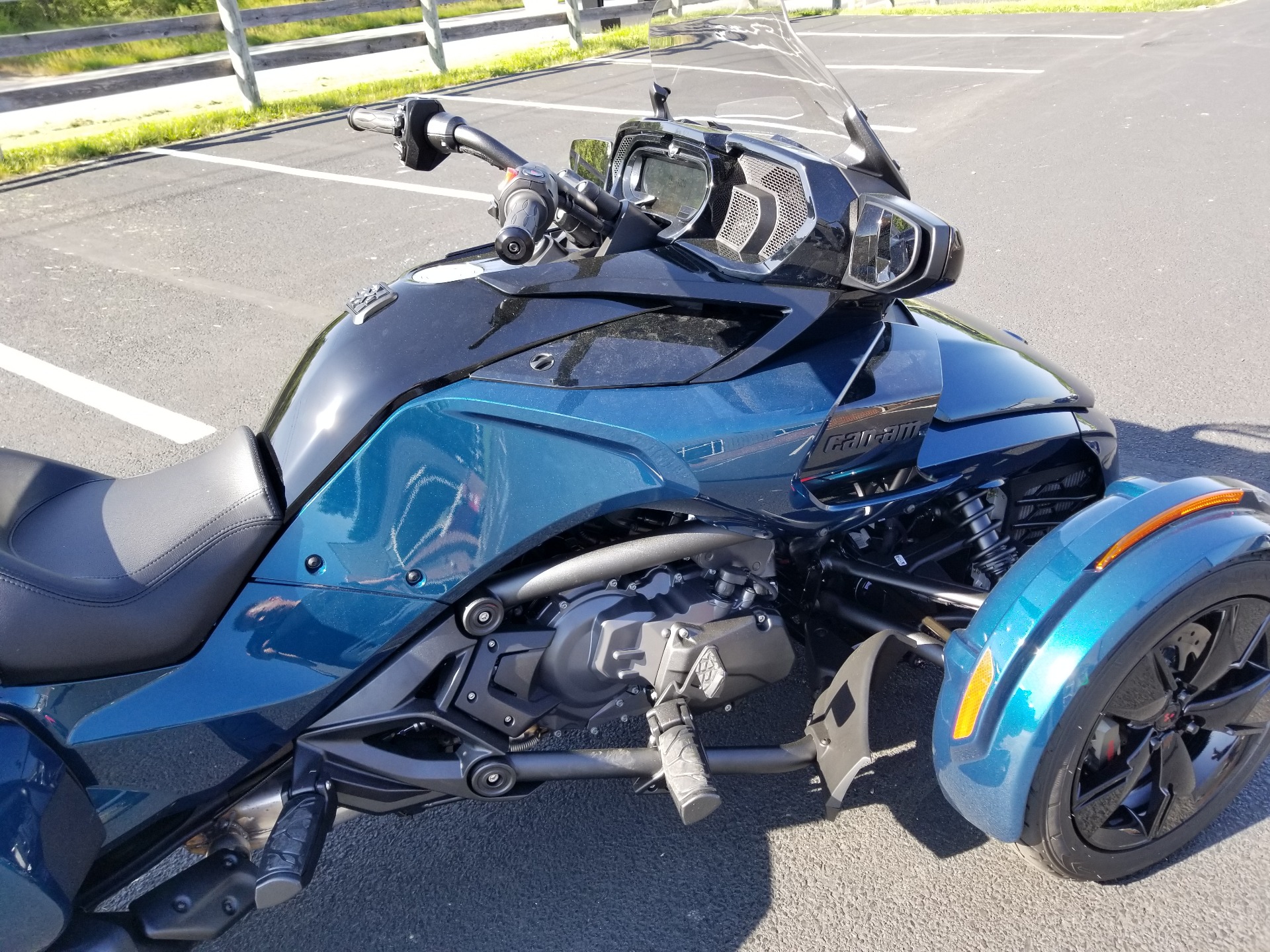2023 Can-Am Spyder F3-T in Grantville, Pennsylvania - Photo 3