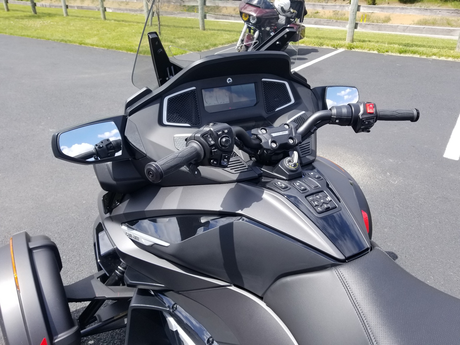 2023 Can-Am Spyder RT Limited in Grantville, Pennsylvania - Photo 7