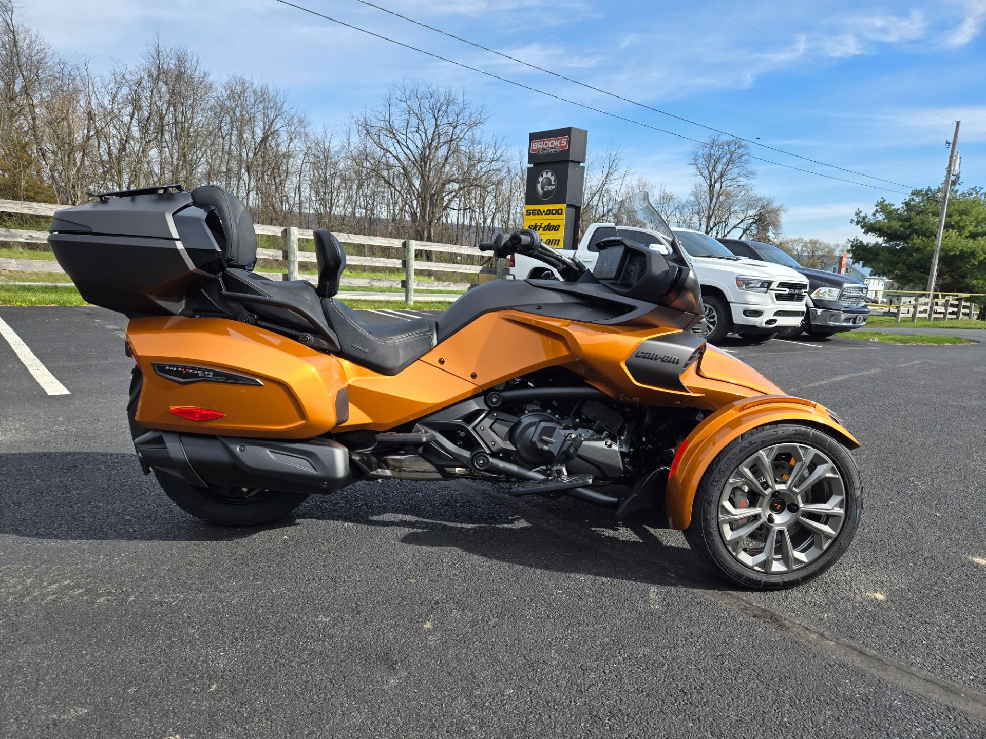 2024 Can-Am Spyder F3 Limited Special Series in Grantville, Pennsylvania - Photo 2