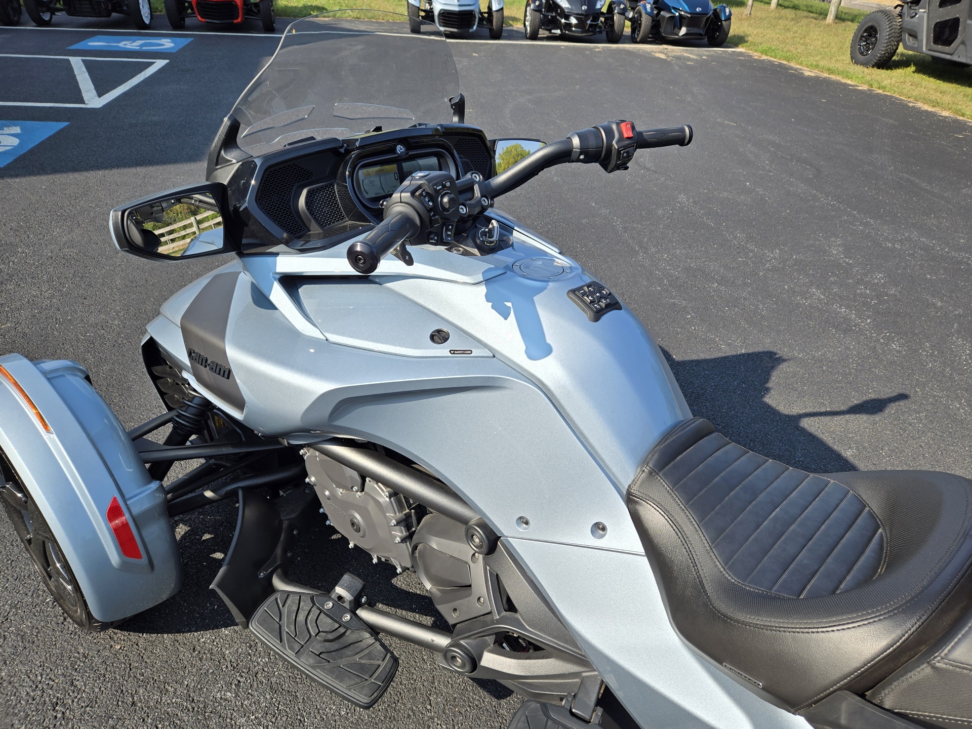 2021 Can-Am Spyder F3 Limited in Grantville, Pennsylvania - Photo 8