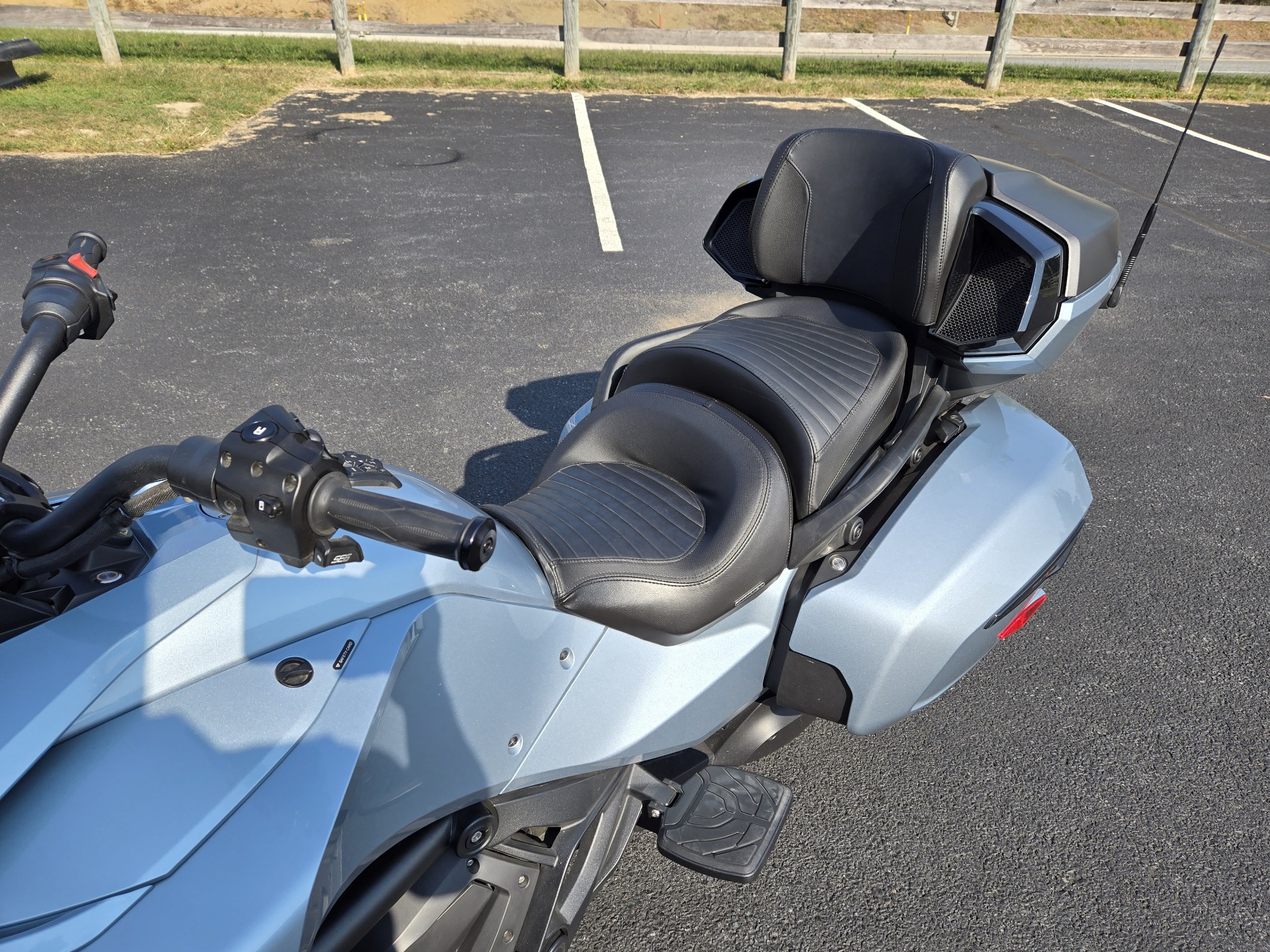 2021 Can-Am Spyder F3 Limited in Grantville, Pennsylvania - Photo 9