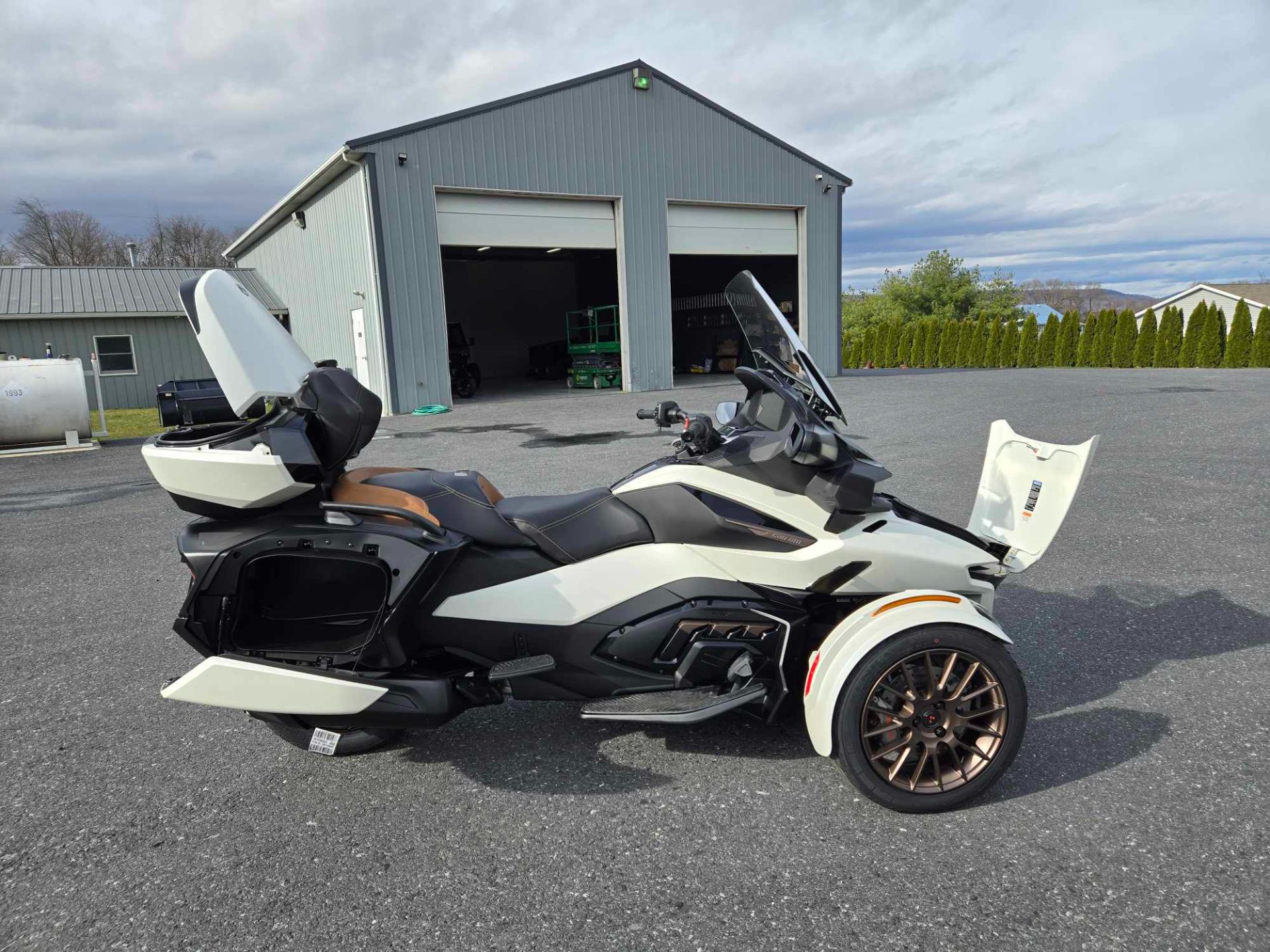 2024 Can-Am Spyder RT Sea-to-Sky in Grantville, Pennsylvania - Photo 9