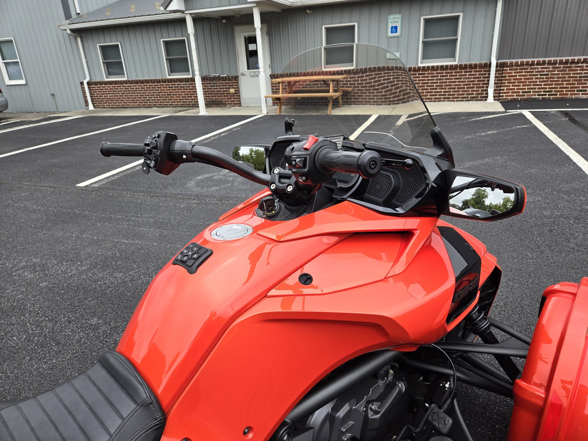 2021 Can-Am Spyder F3 Limited in Grantville, Pennsylvania - Photo 9