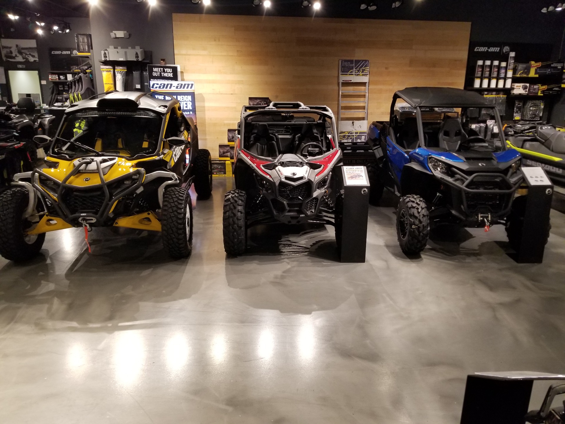 2024 Can-Am Maverick R X RS 999T DCT in Grantville, Pennsylvania - Photo 24