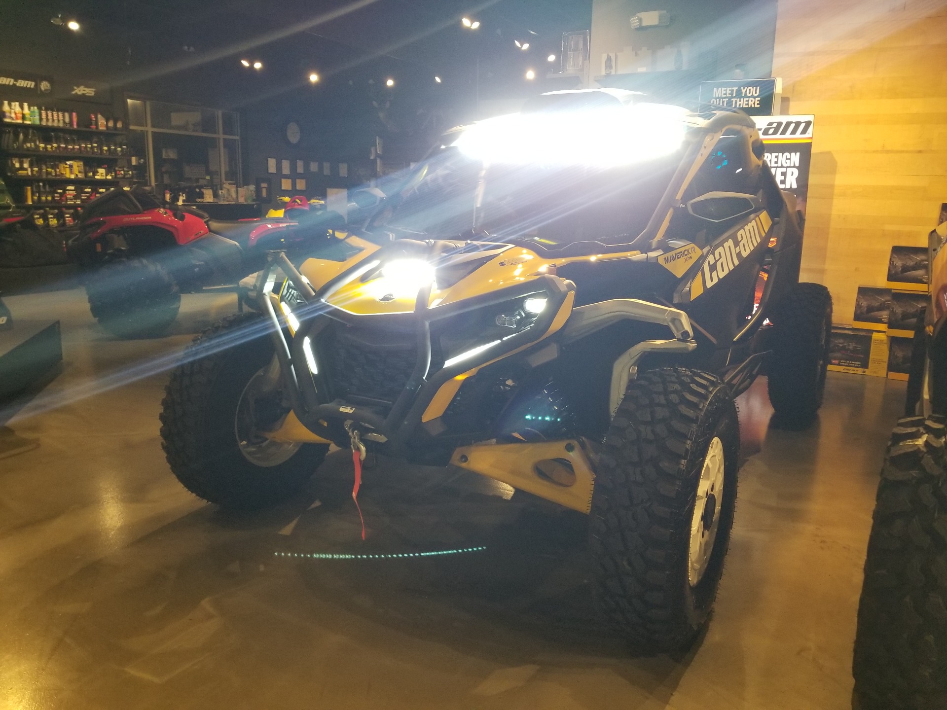 2024 Can-Am Maverick R X RS 999T DCT in Grantville, Pennsylvania - Photo 23
